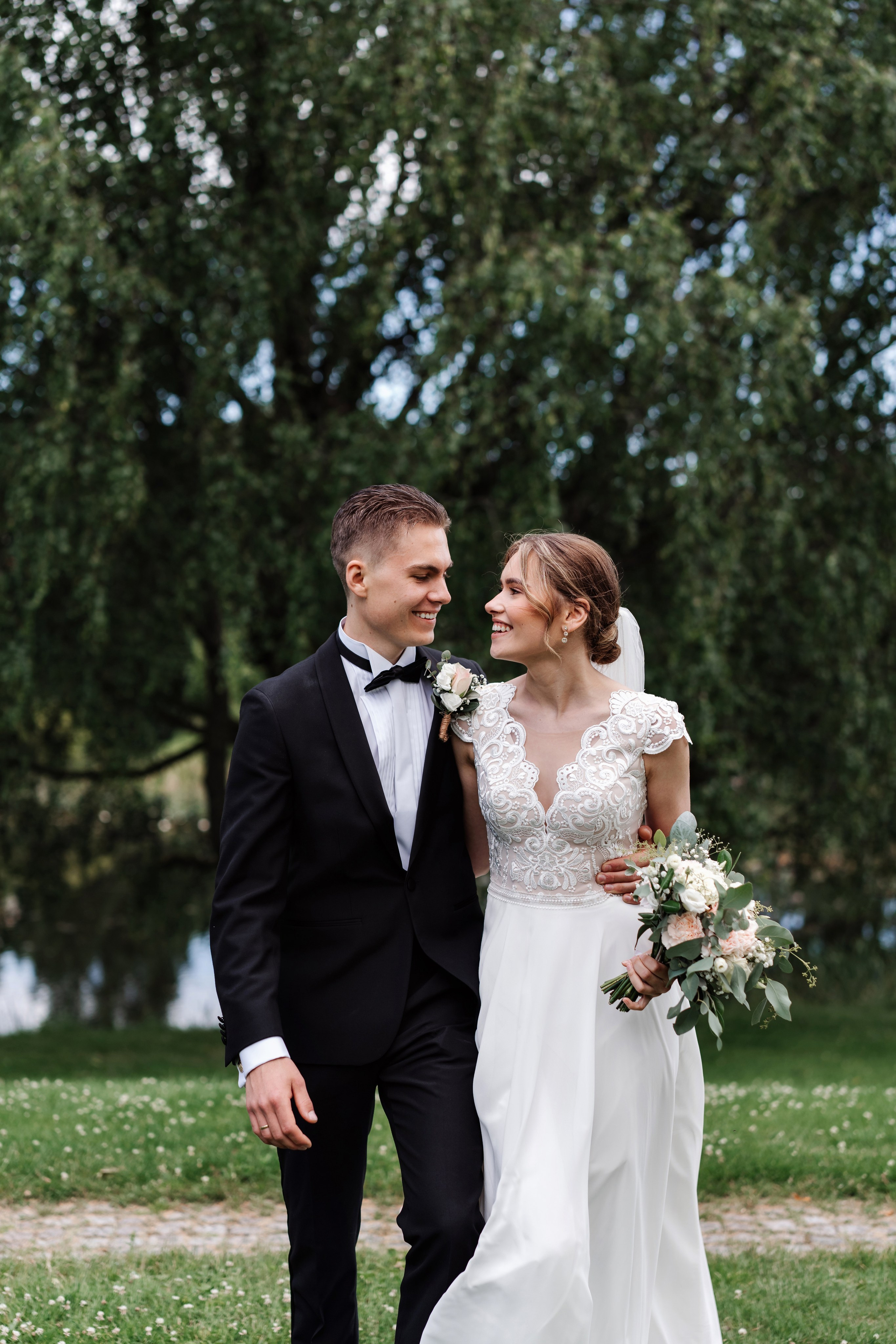 MAYA & JOEL. Bryllupsfotograf i hele Norge