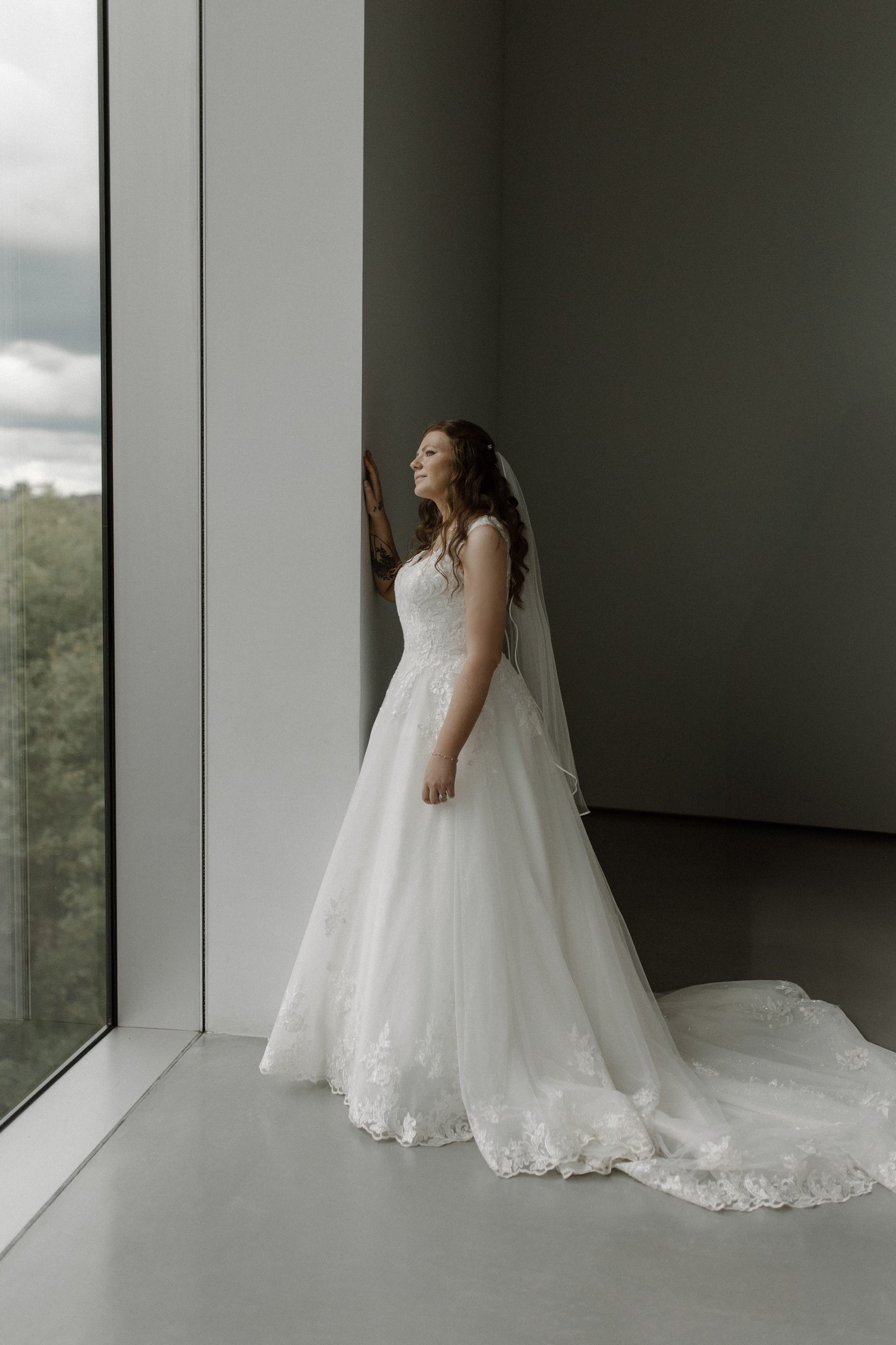 Zoe & Will. Wedding and Portrait Photographer Evie Moon
