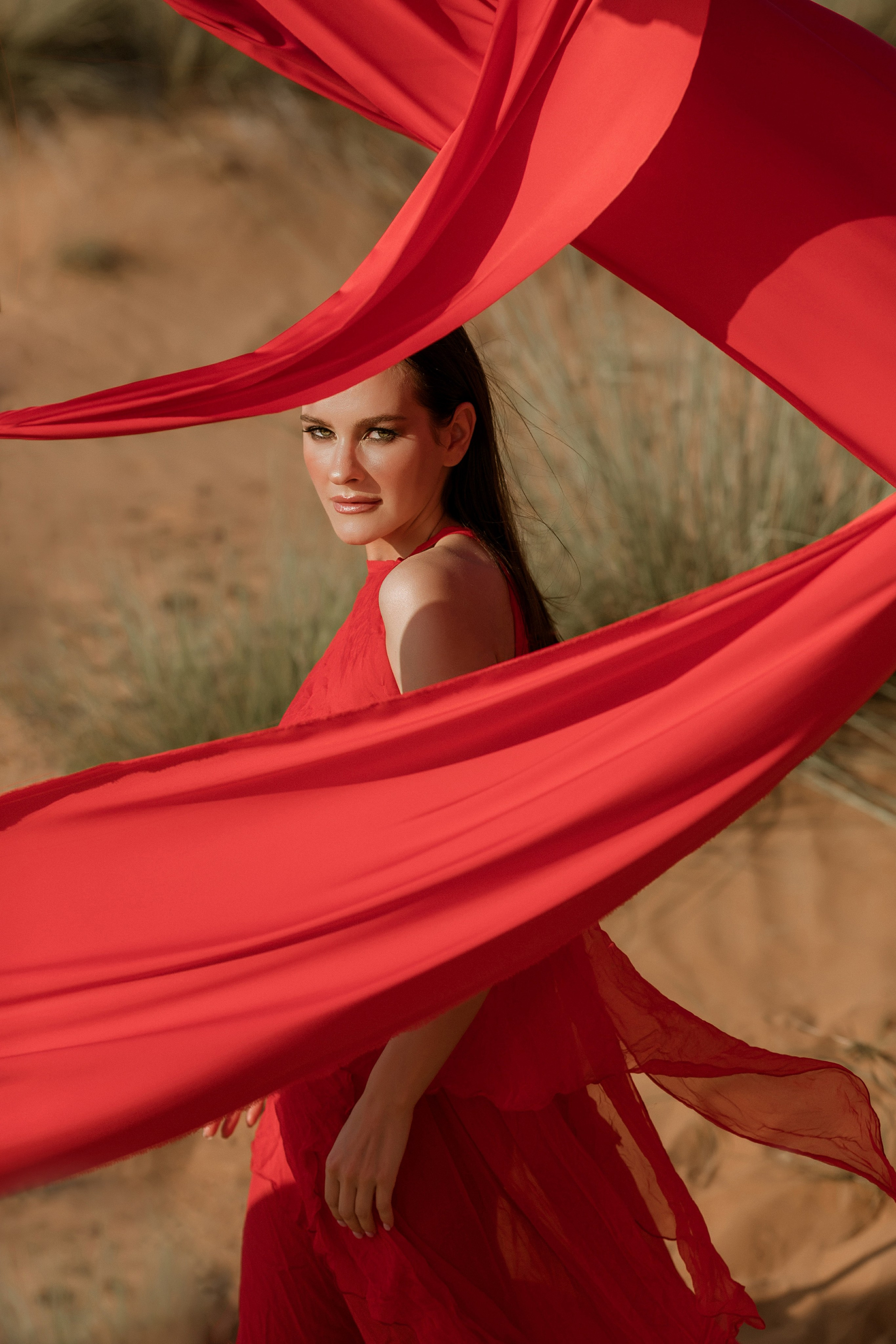 Tamara. Behind the red curtain. Портретний та весільний фотограф Надія Онода