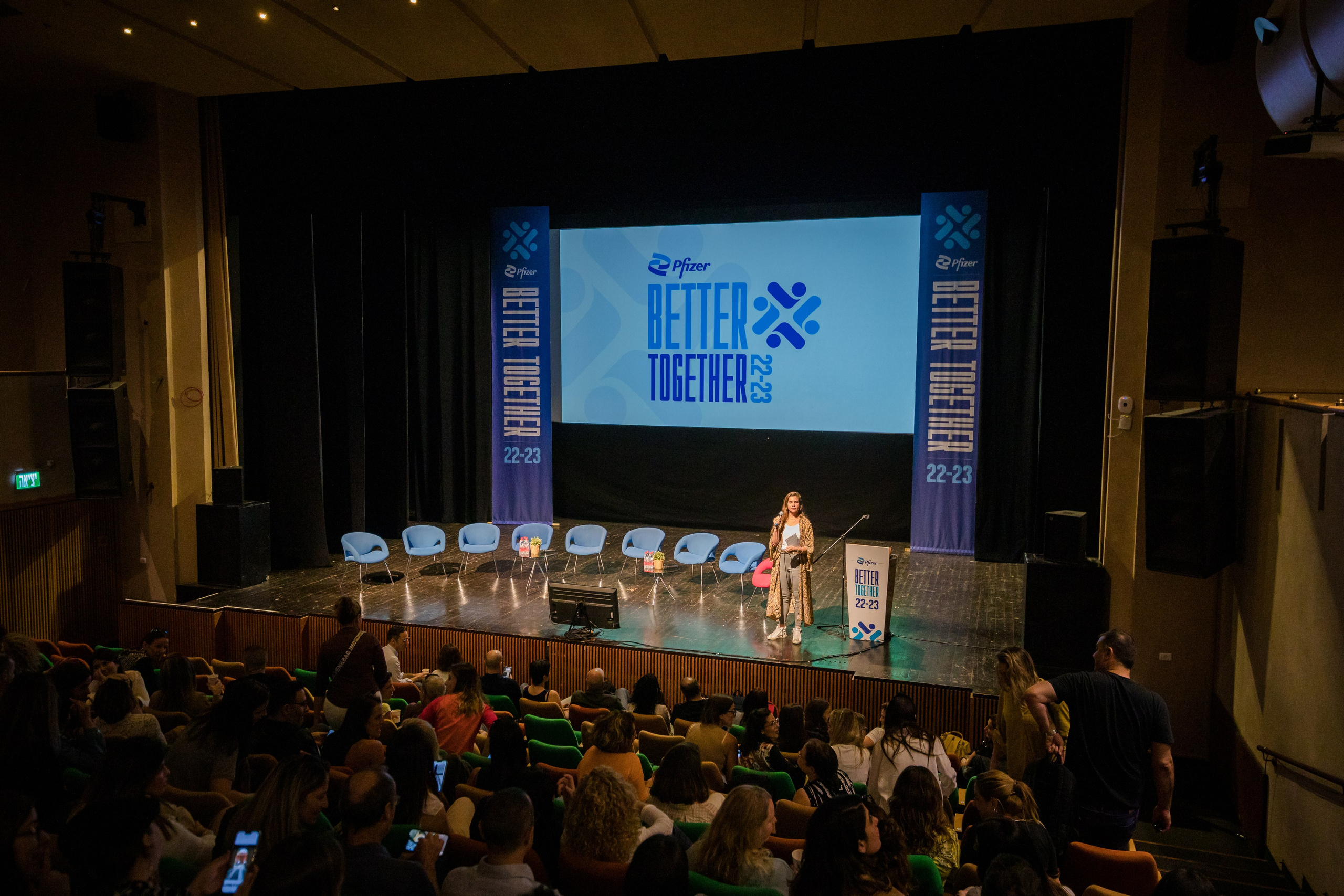 Pfizer. AMIR BUCHNIK PHOTOGRAPHER