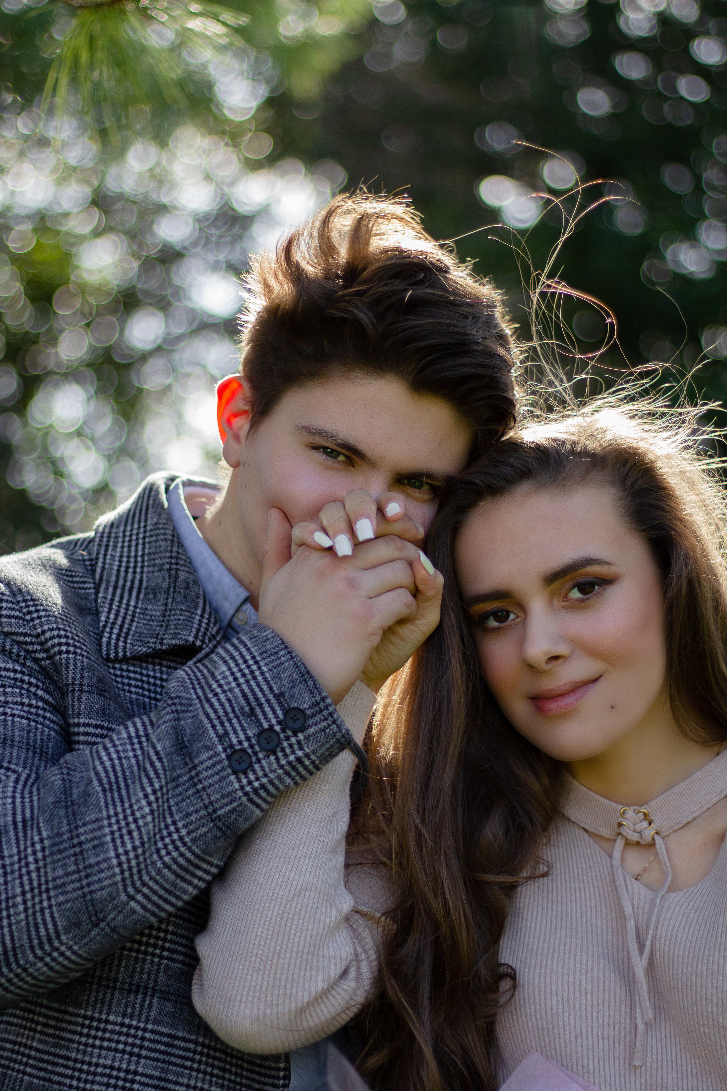 Jeunes Amoureux. Photographe professionnelle à Poitiers, Tours et Châtellerault | Studio photo entre Poitiers et Tours – portraits, familles, entreprises, ma