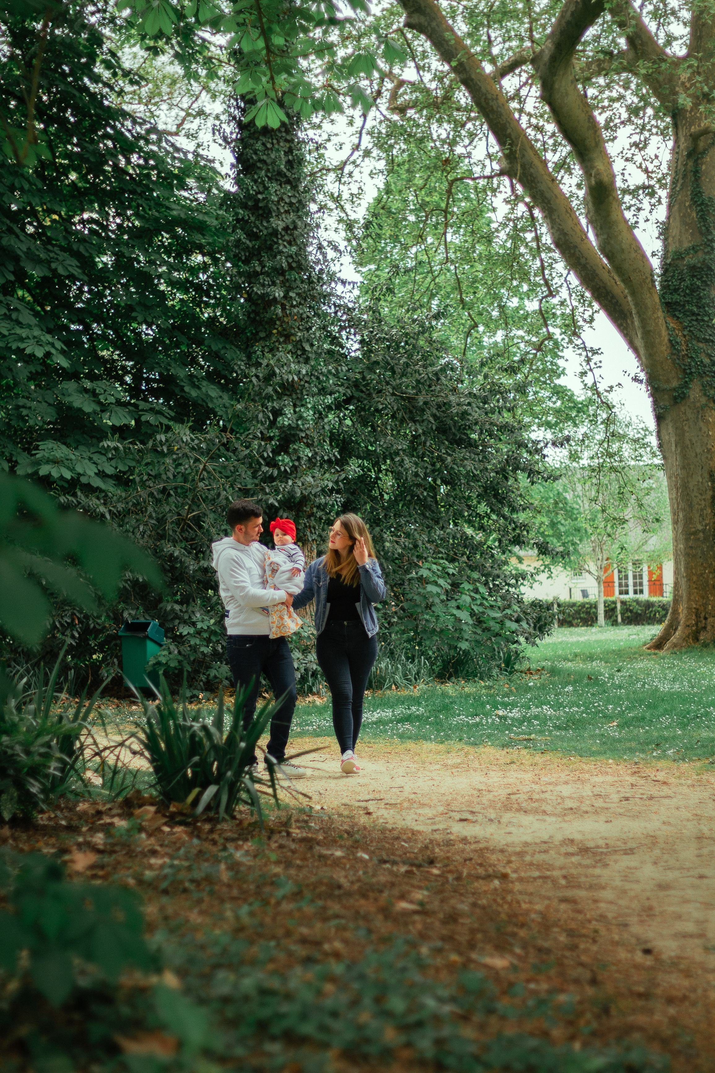 Promenade avec Leia. Photographe professionnelle à Poitiers, Tours et Châtellerault | Studio photo entre Poitiers et Tours – portraits, familles, entreprises, ma