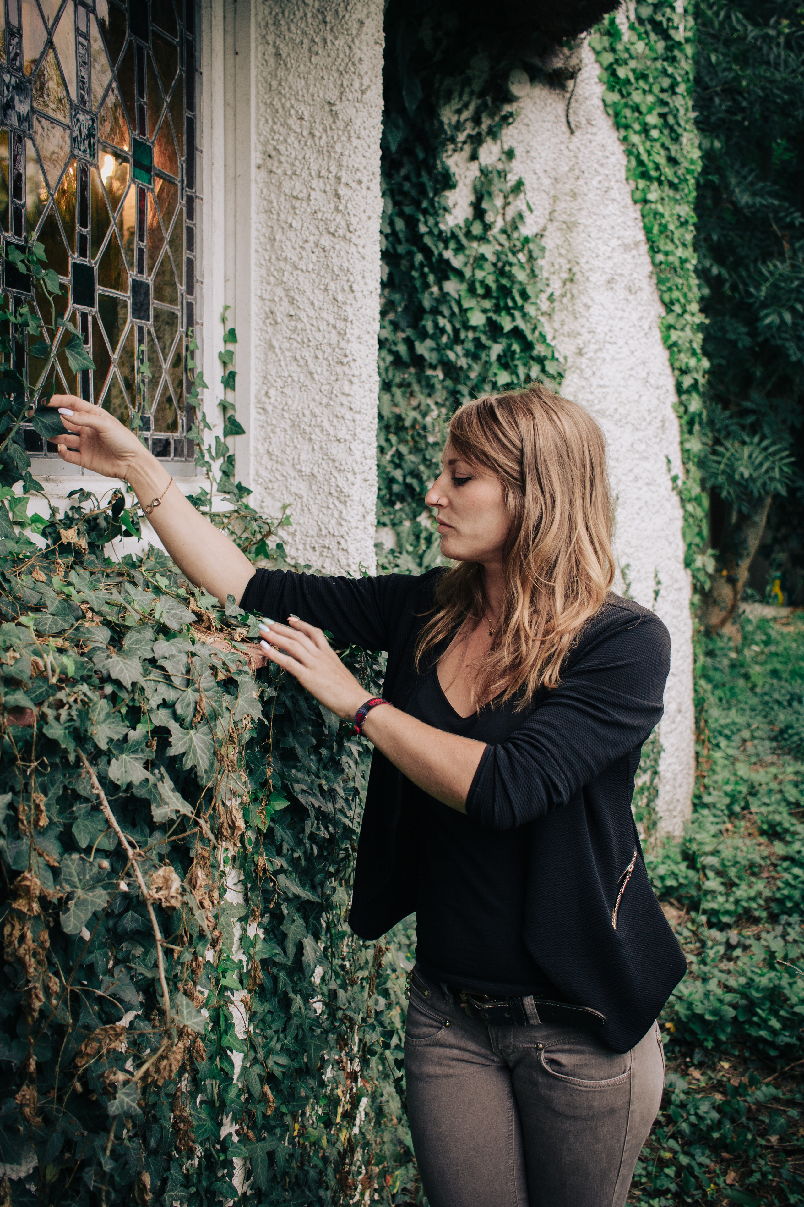 Charlotte. Professional Photographer in France | Poitiers, Tours & Châtellerault | Portrait, Family, Corporate & Wedding Photography