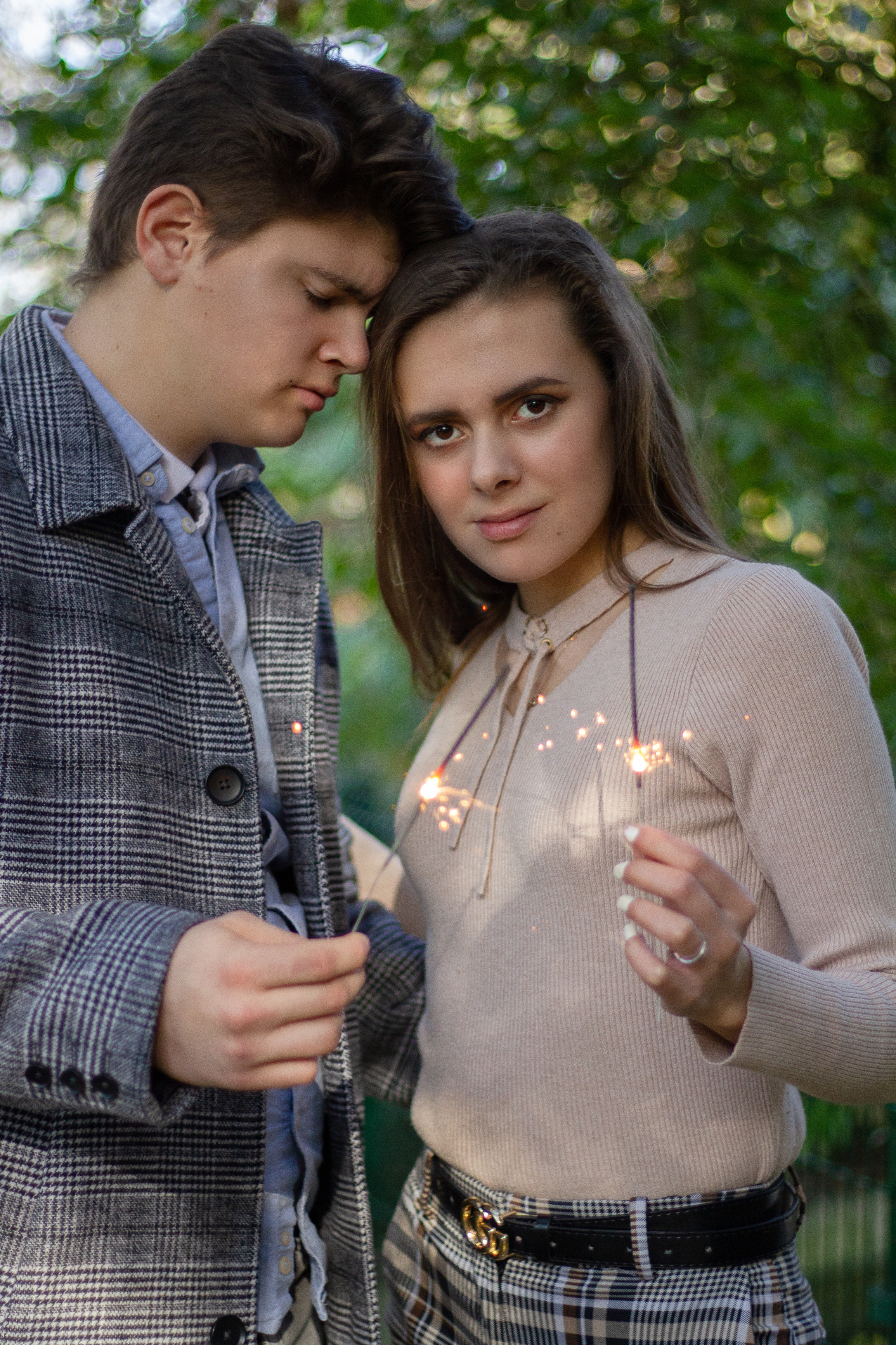 Jeunes Amoureux. Photographe professionnelle à Poitiers, Tours et Châtellerault | Studio photo entre Poitiers et Tours – portraits, familles, entreprises, ma