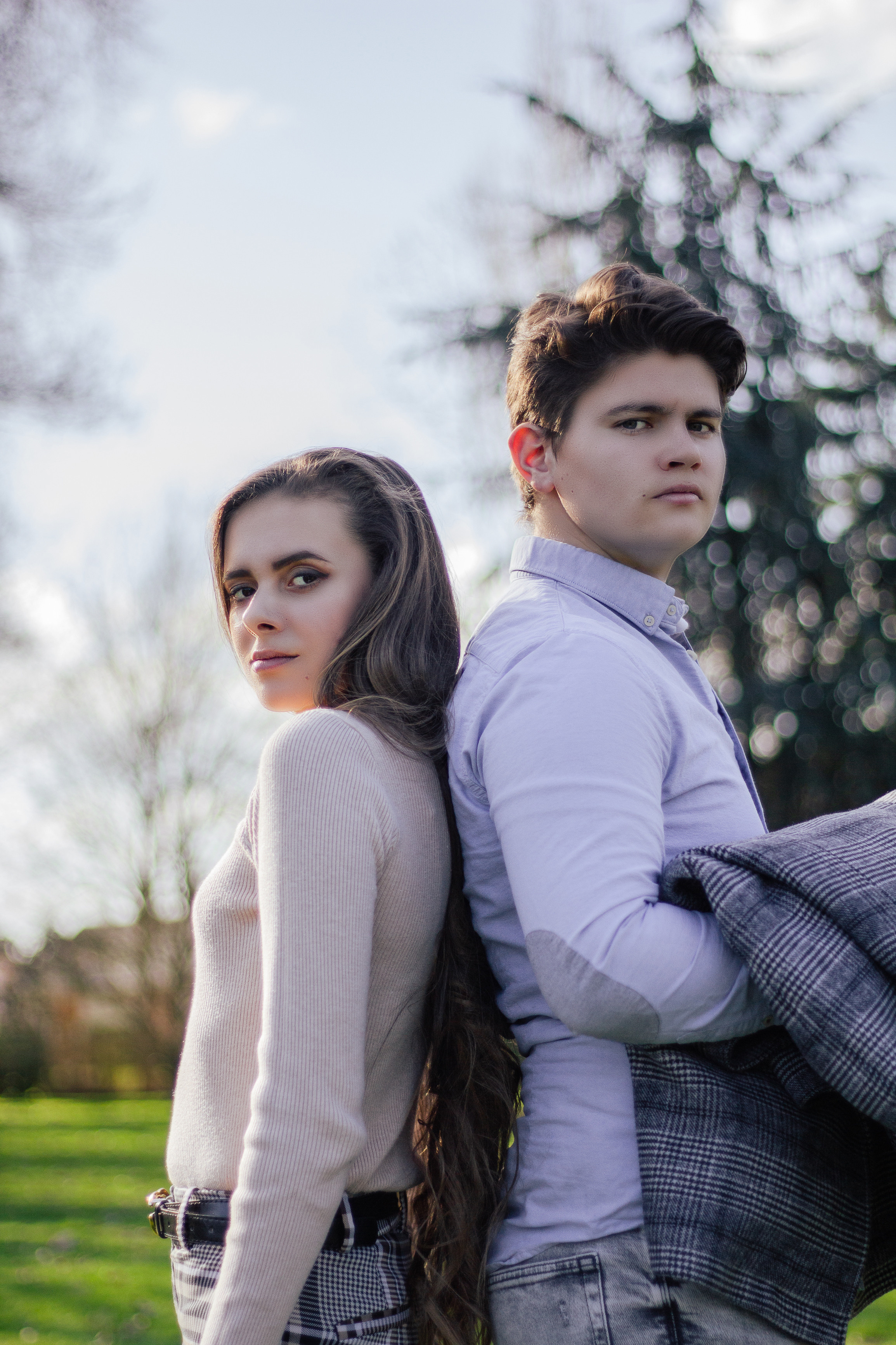 Jeunes Amoureux. Photographe professionnelle à Poitiers, Tours et Châtellerault | Studio photo entre Poitiers et Tours – portraits, familles, entreprises, ma