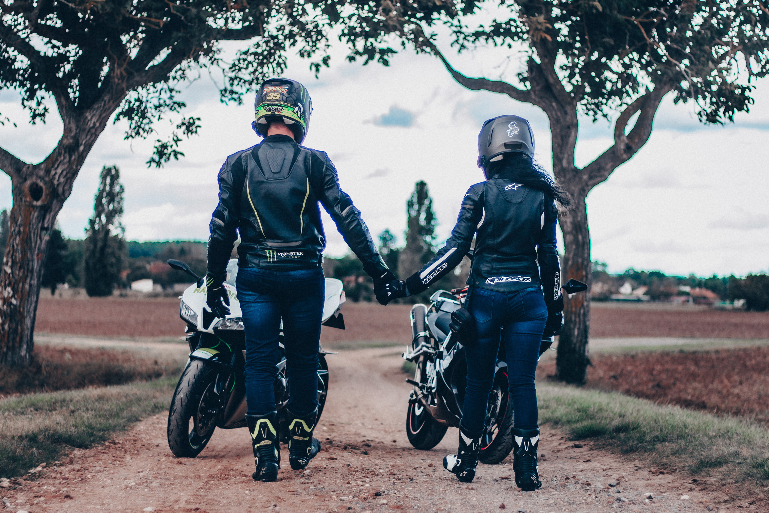 Bike Couple. Photographe professionnelle à Poitiers, Tours et Châtellerault | Studio photo entre Poitiers et Tours – portraits, familles, entreprises, ma