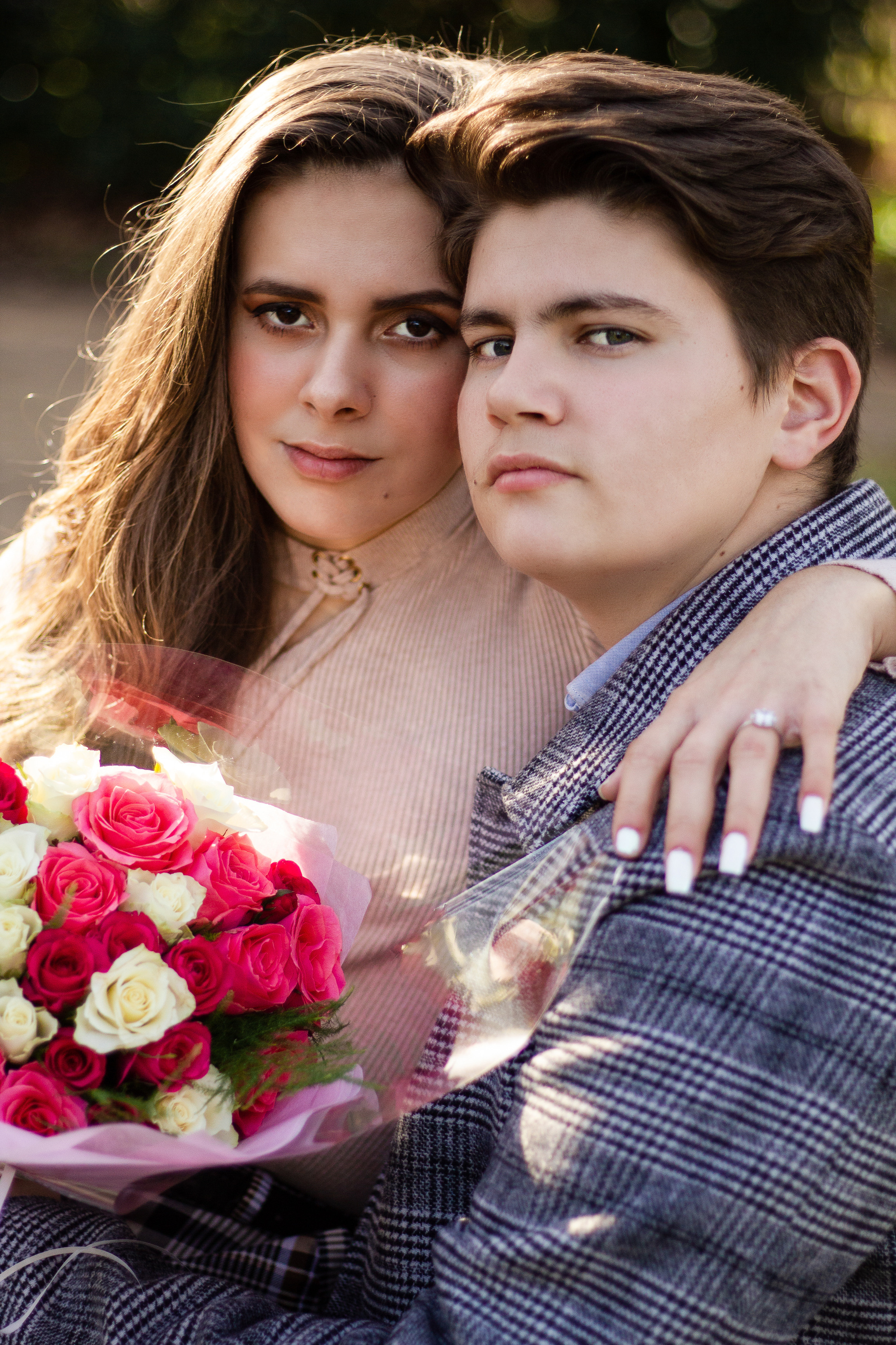 Jeunes Amoureux. Photographe professionnelle à Poitiers, Tours et Châtellerault | Studio photo entre Poitiers et Tours – portraits, familles, entreprises, ma