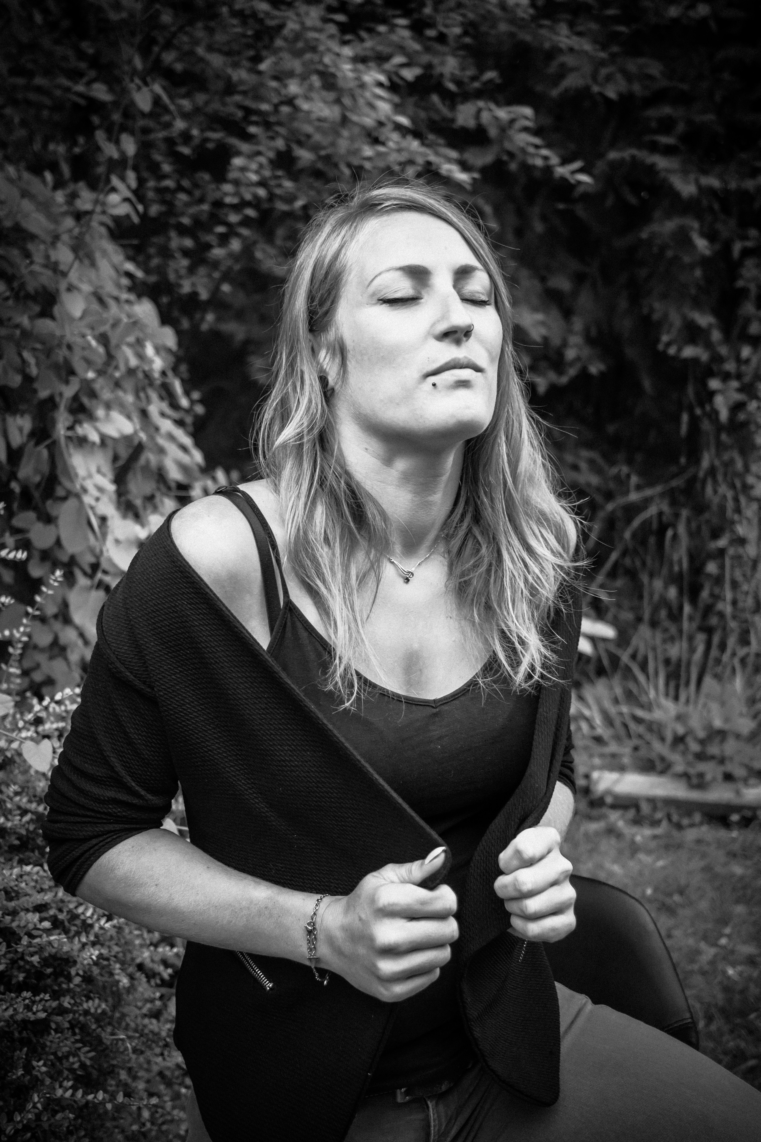 Charlotte. Professional Photographer in France | Poitiers, Tours & Châtellerault | Portrait, Family, Corporate & Wedding Photography