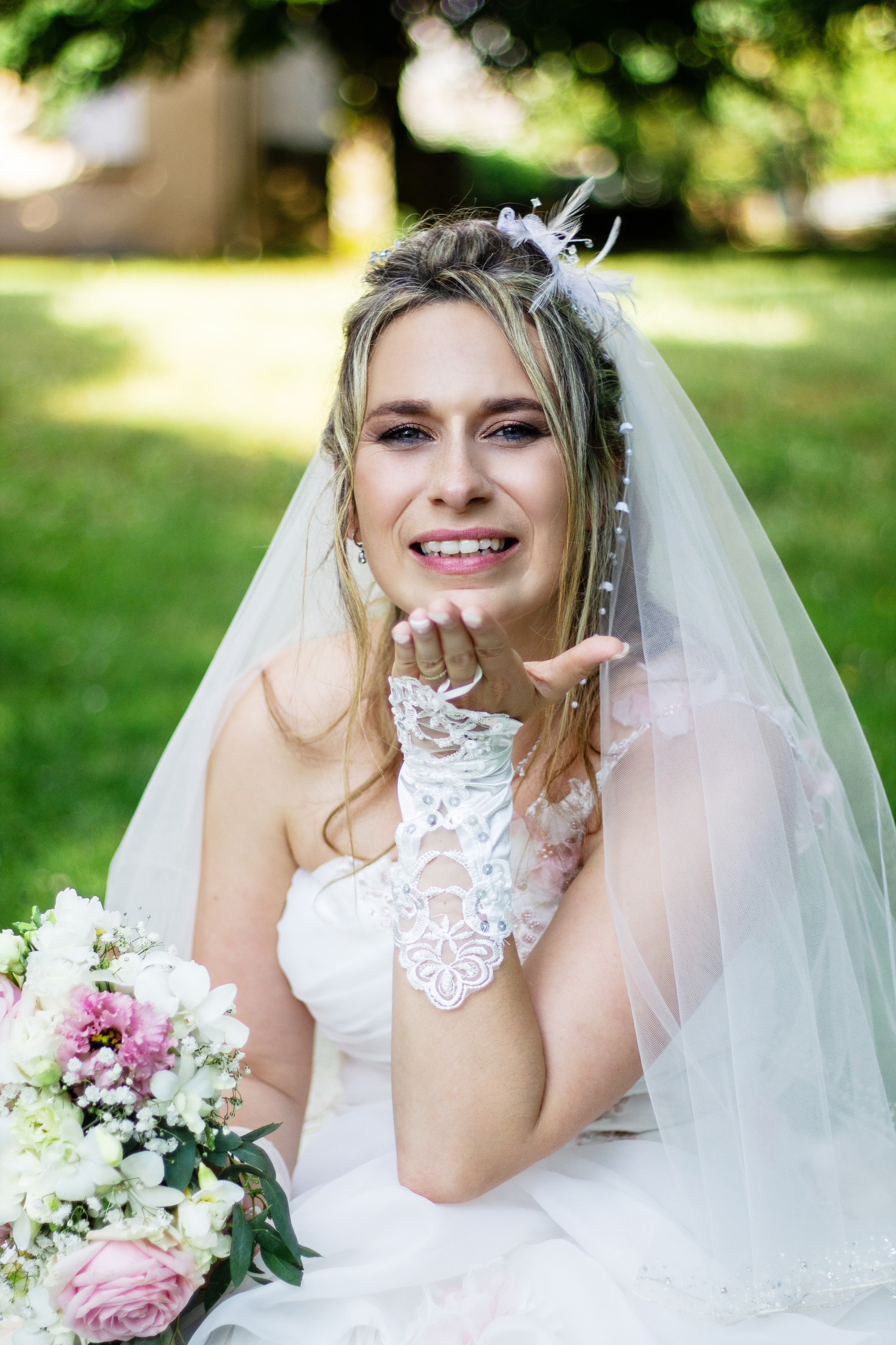 Mallaurie et Nicolas jour de mariage. Photographe professionnelle à Poitiers, Tours et Châtellerault | Studio photo entre Poitiers et Tours – portraits, familles, entreprises, ma