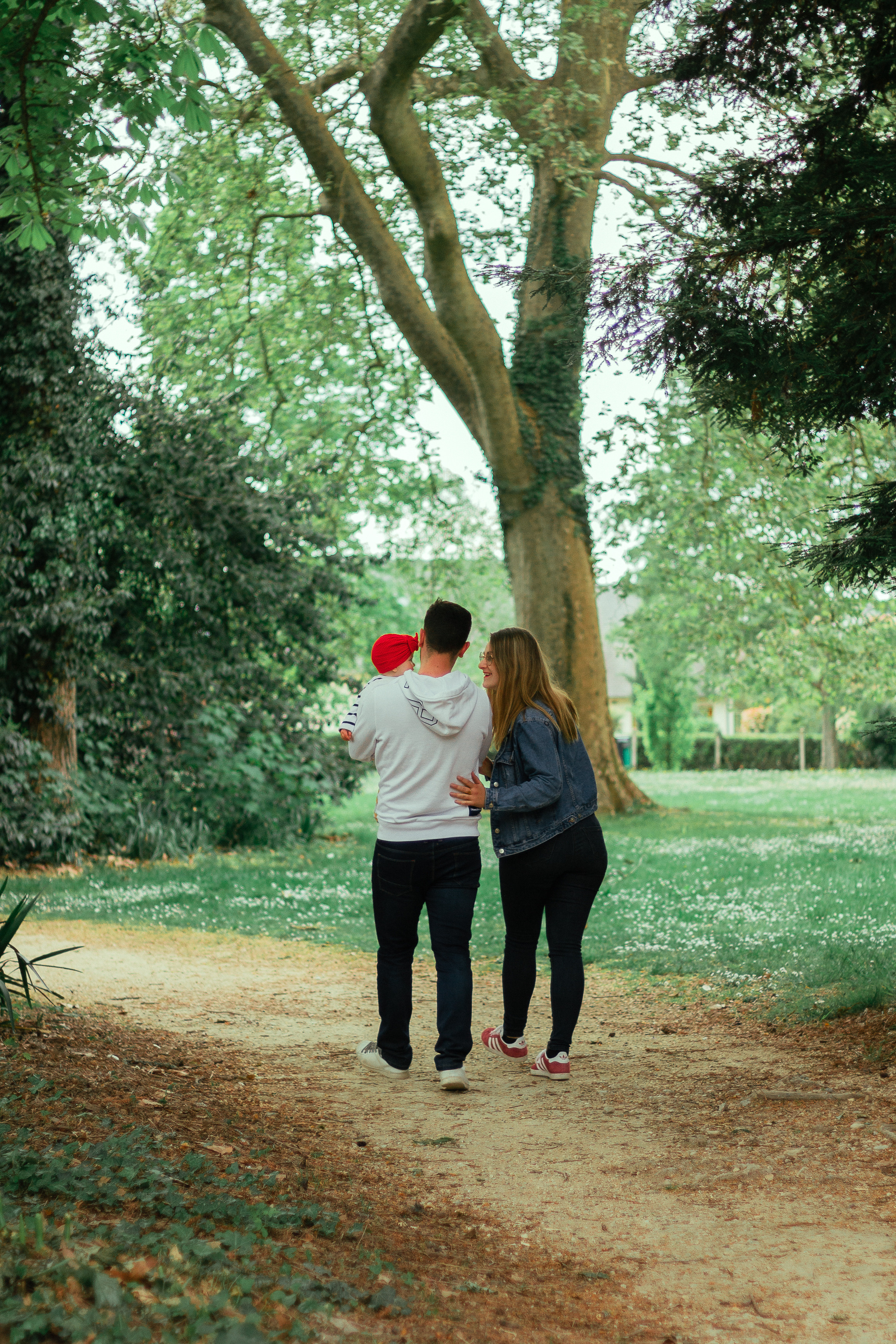 Promenade avec Leia. Photographe professionnelle à Poitiers, Tours et Châtellerault | Studio photo entre Poitiers et Tours – portraits, familles, entreprises, ma