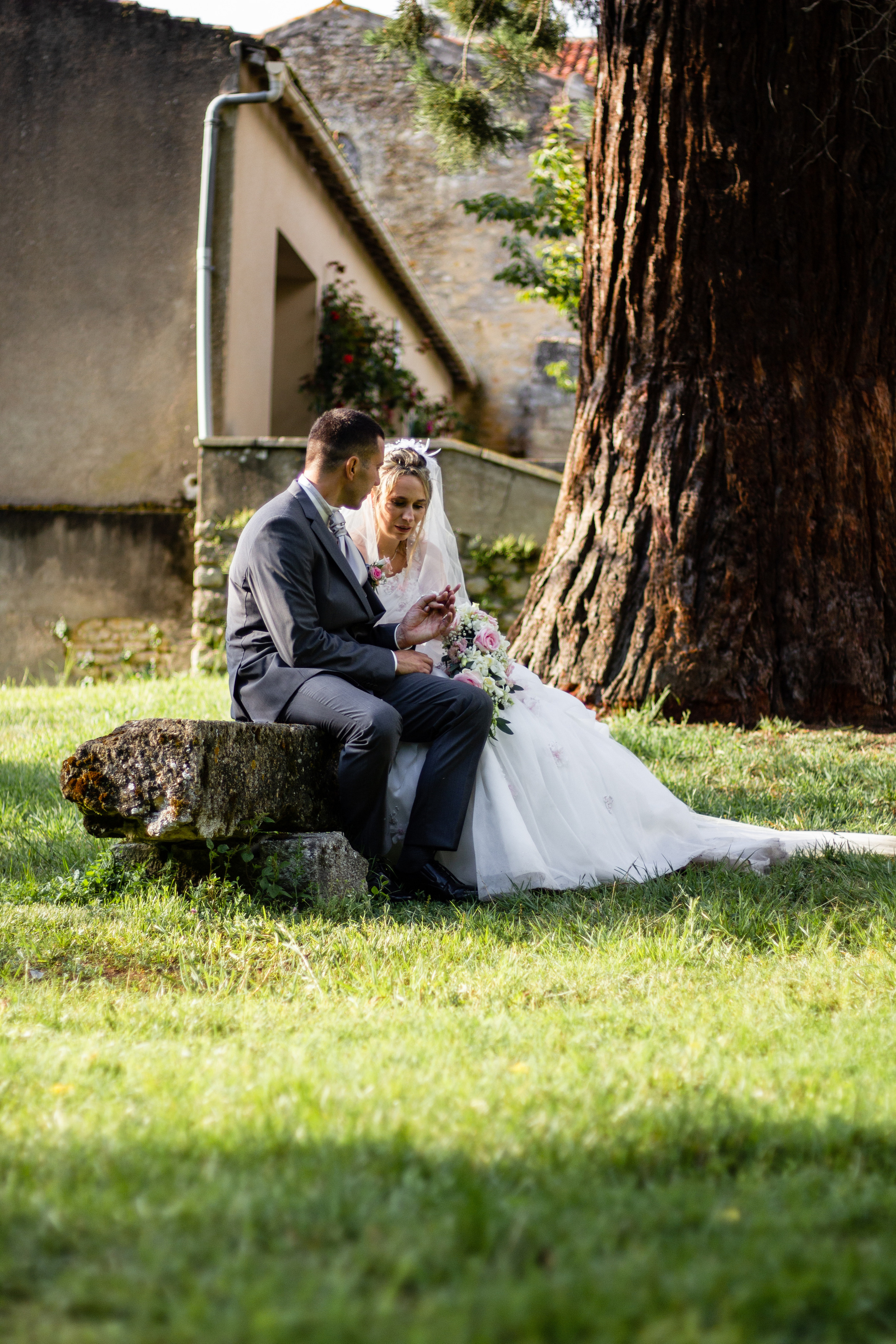 Mallaurie et Nicolas jour de mariage. Photographe professionnelle à Poitiers, Tours et Châtellerault | Studio photo entre Poitiers et Tours – portraits, familles, entreprises, ma