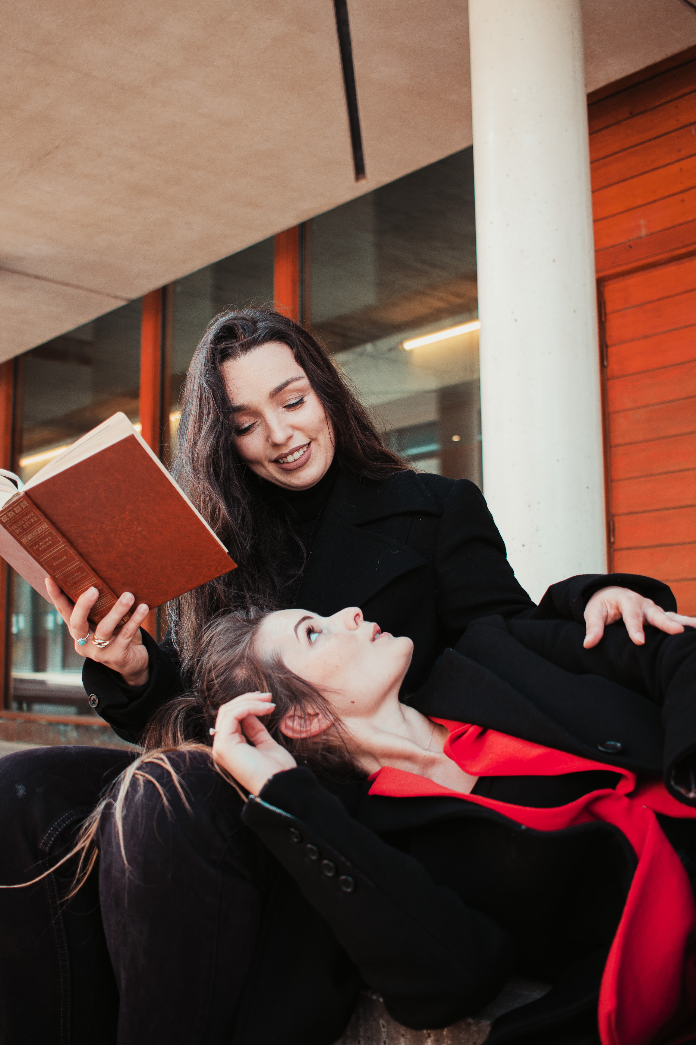 Photographe. Photographe professionnelle à Poitiers, Tours et Châtellerault | Studio photo entre Poitiers et Tours – portraits, familles, entreprises, ma