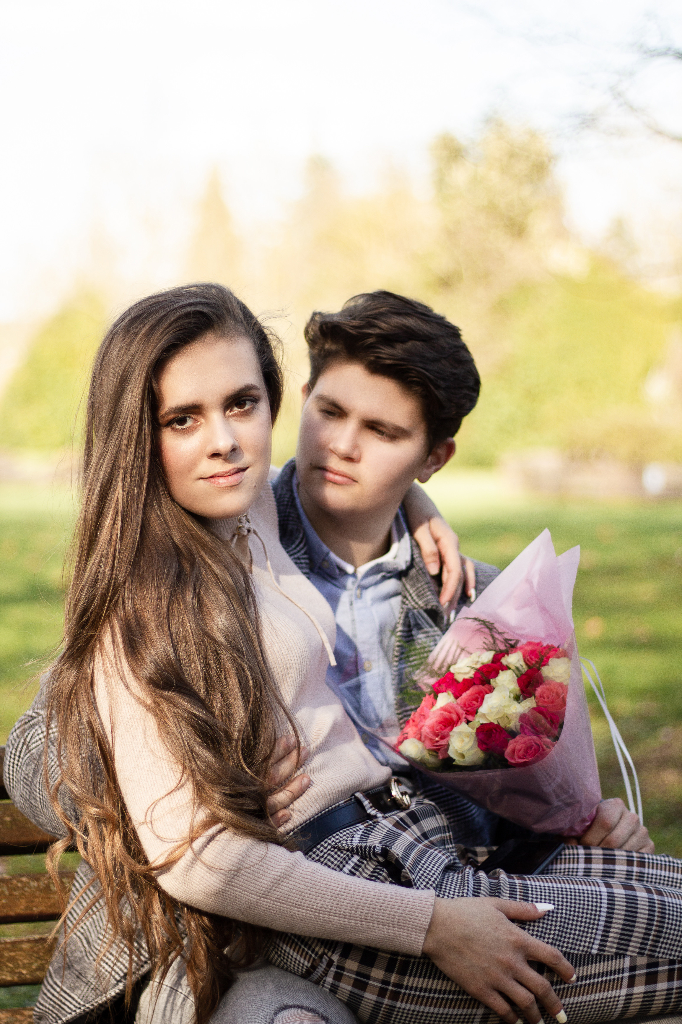 Jeunes Amoureux. Photographe professionnelle à Poitiers, Tours et Châtellerault | Studio photo entre Poitiers et Tours – portraits, familles, entreprises, ma