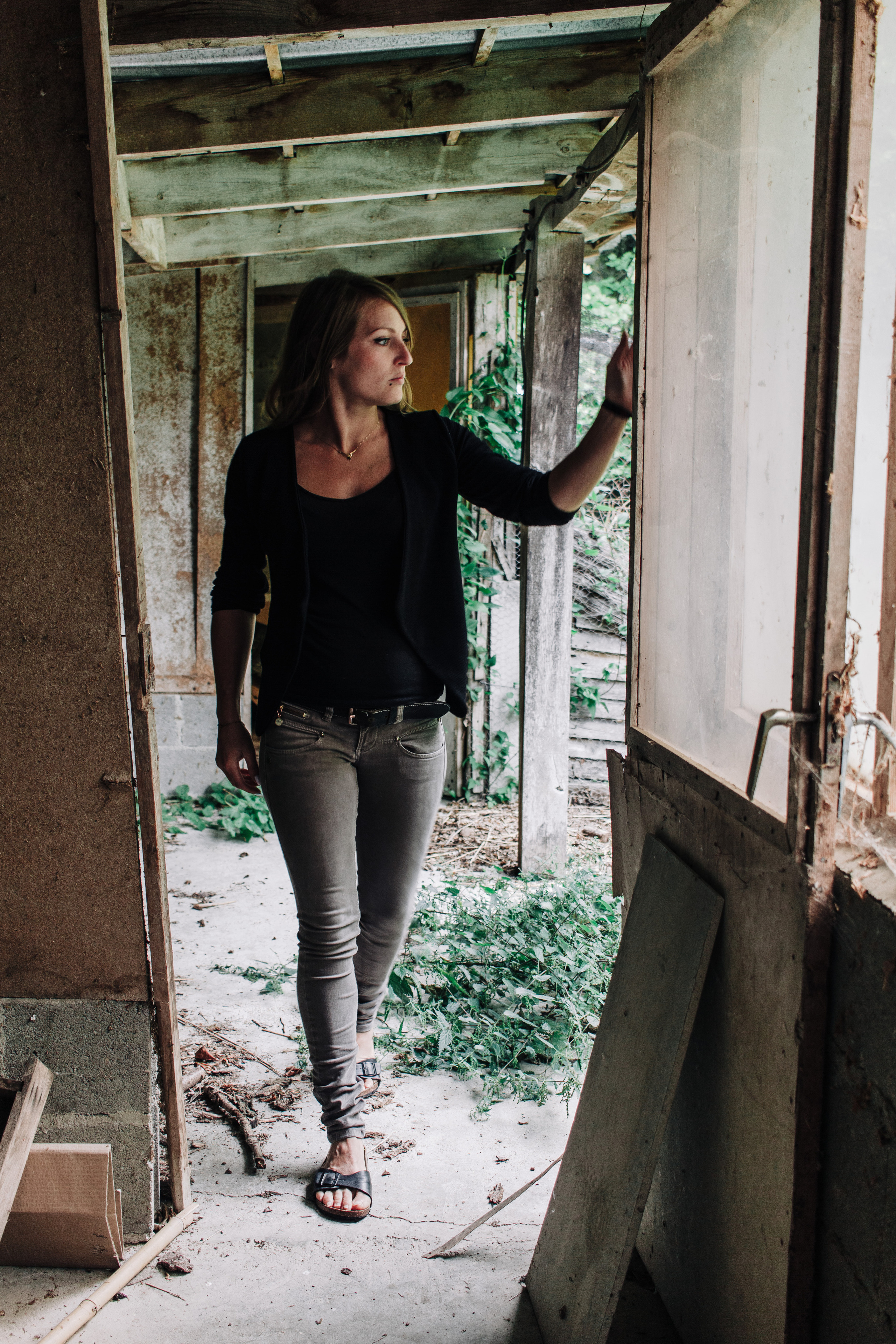 Charlotte. Professional Photographer in France | Poitiers, Tours & Châtellerault | Portrait, Family, Corporate & Wedding Photography