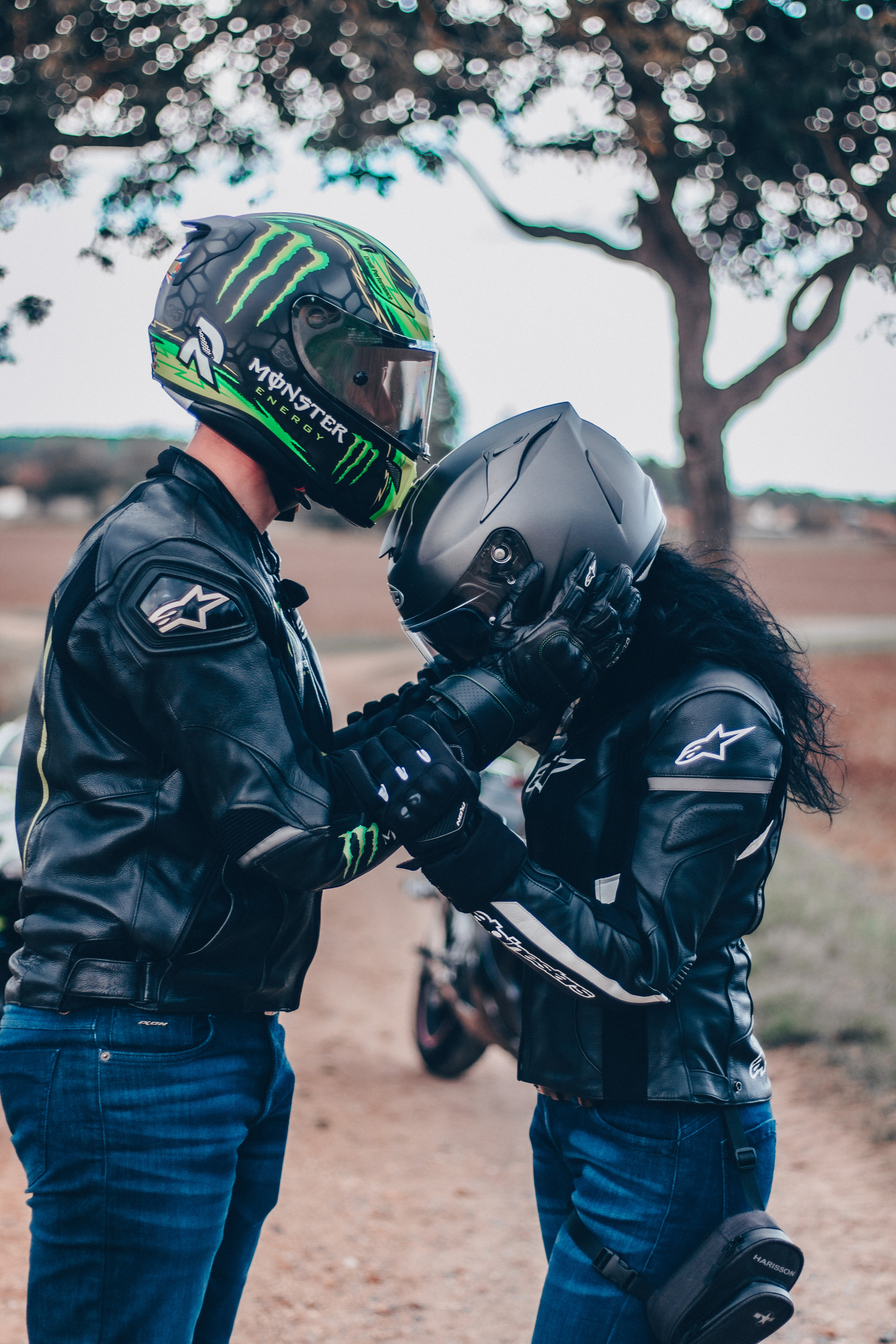 Bike Couple. Photographe professionnelle à Poitiers, Tours et Châtellerault | Studio photo entre Poitiers et Tours – portraits, familles, entreprises, ma
