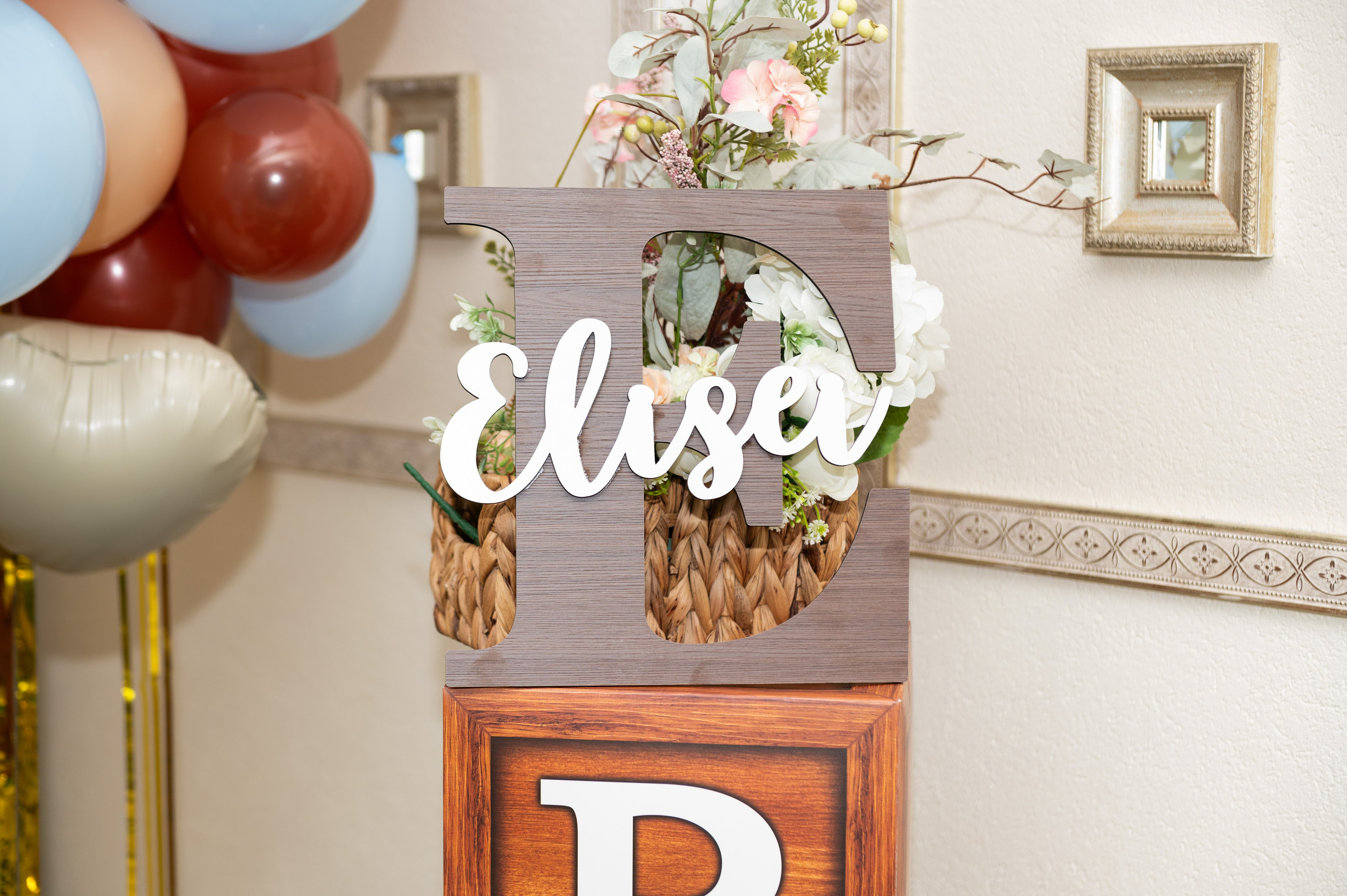 Botezul lui Elisei. Acasă