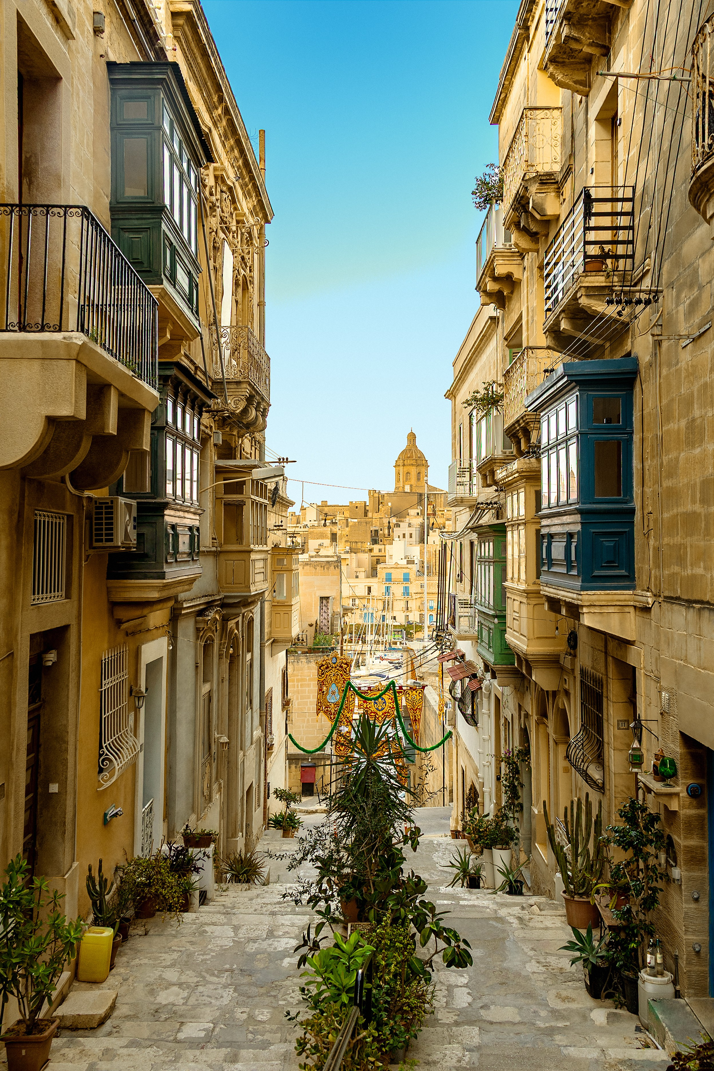 Fragments of Malta. Portrait and still life photographer. Designer, photographer, and illustrator