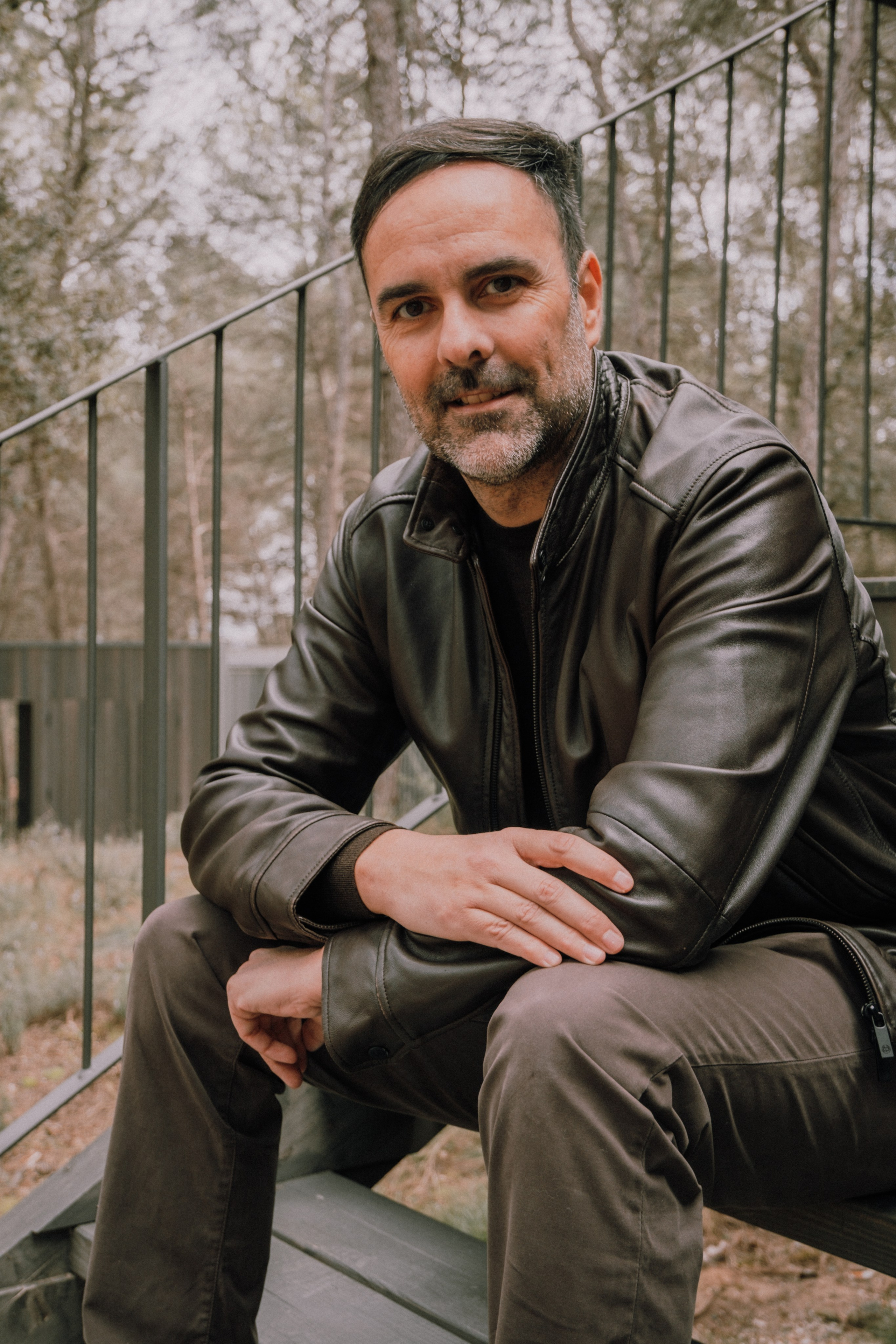 Sesión familiar en el bosque. Fotografía profesional en Calafell - Elena Medvedeva