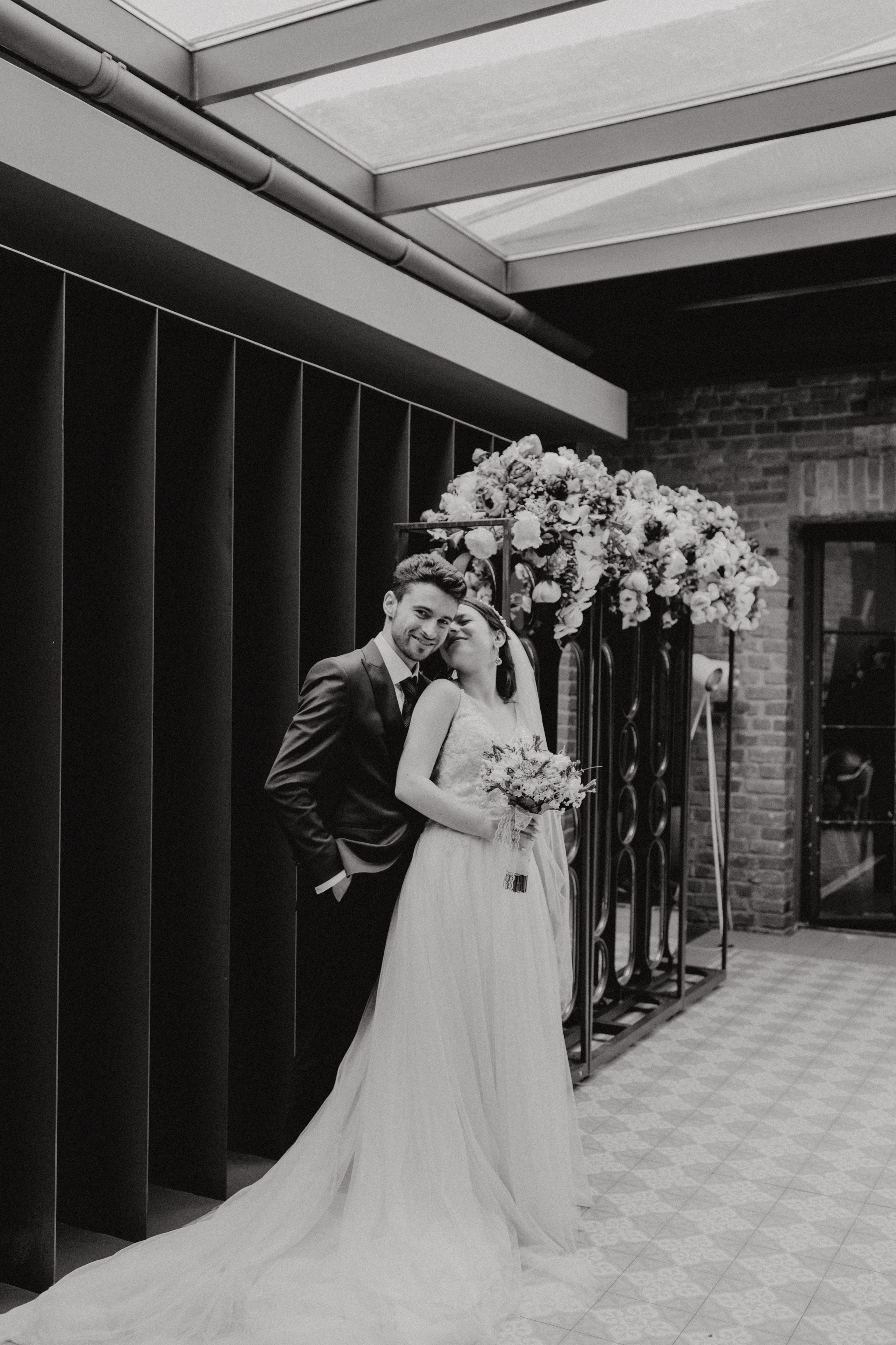 Andrei & Roxana. Wedding & couple photographer from Romania Rut Vetan