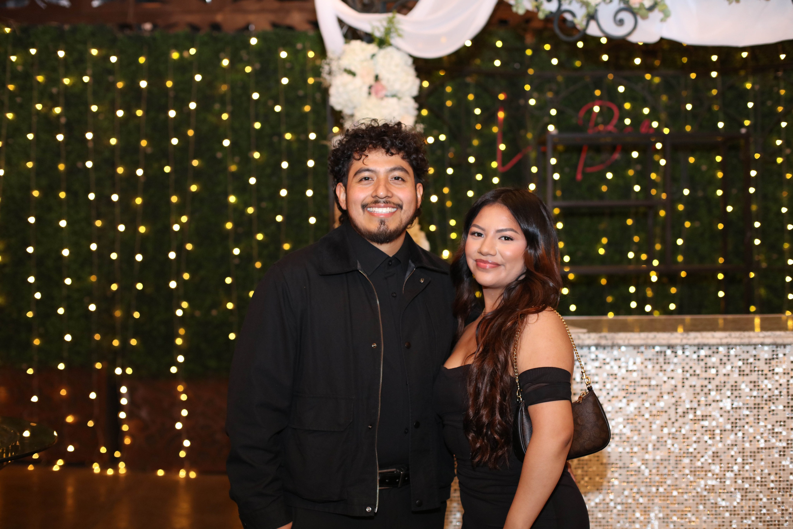 PRIVATE EVENTS & WEDDINGS. Food and Event Photographer