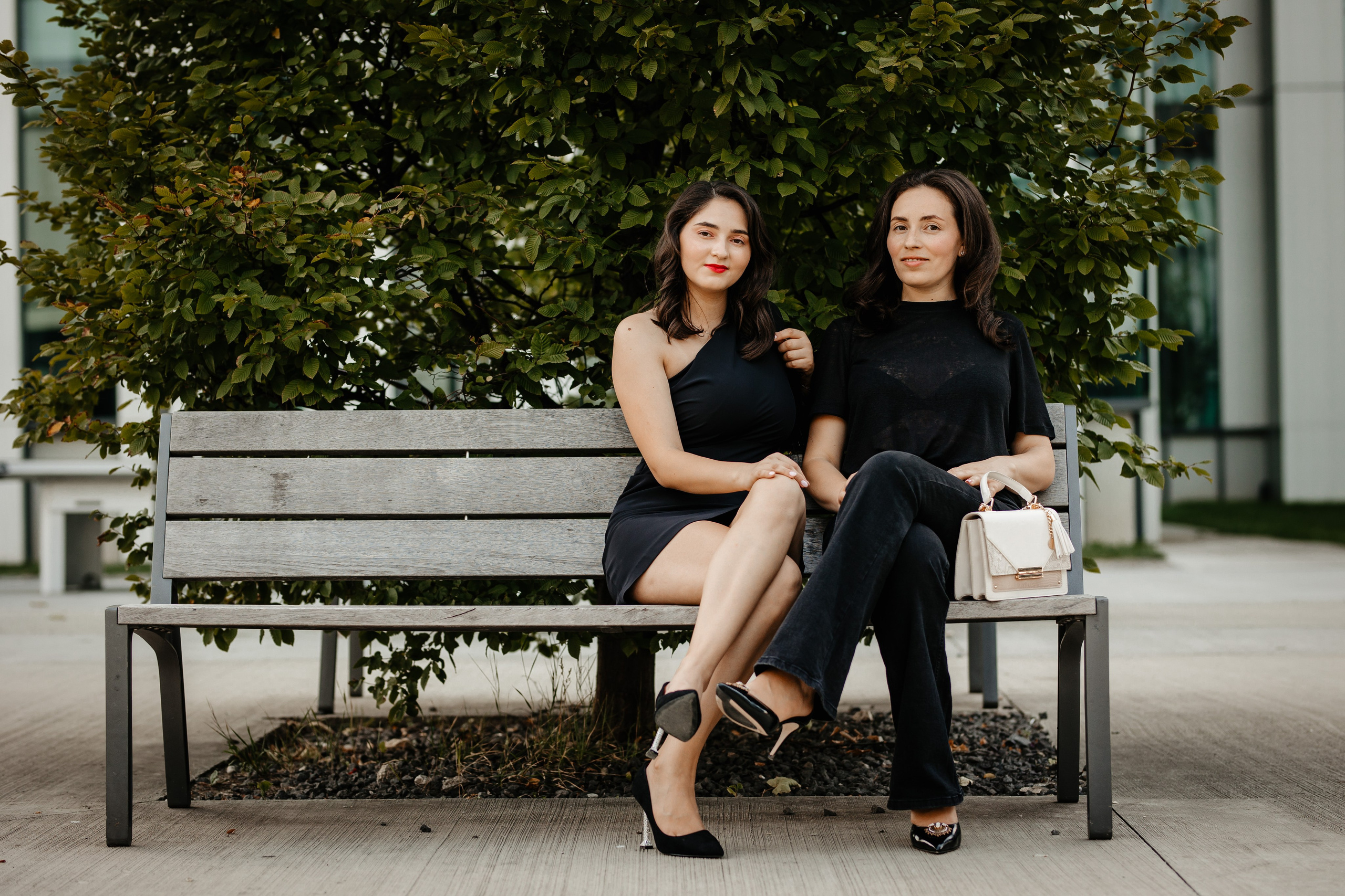 Mioara. Ionut Brehuescu — Fotograf