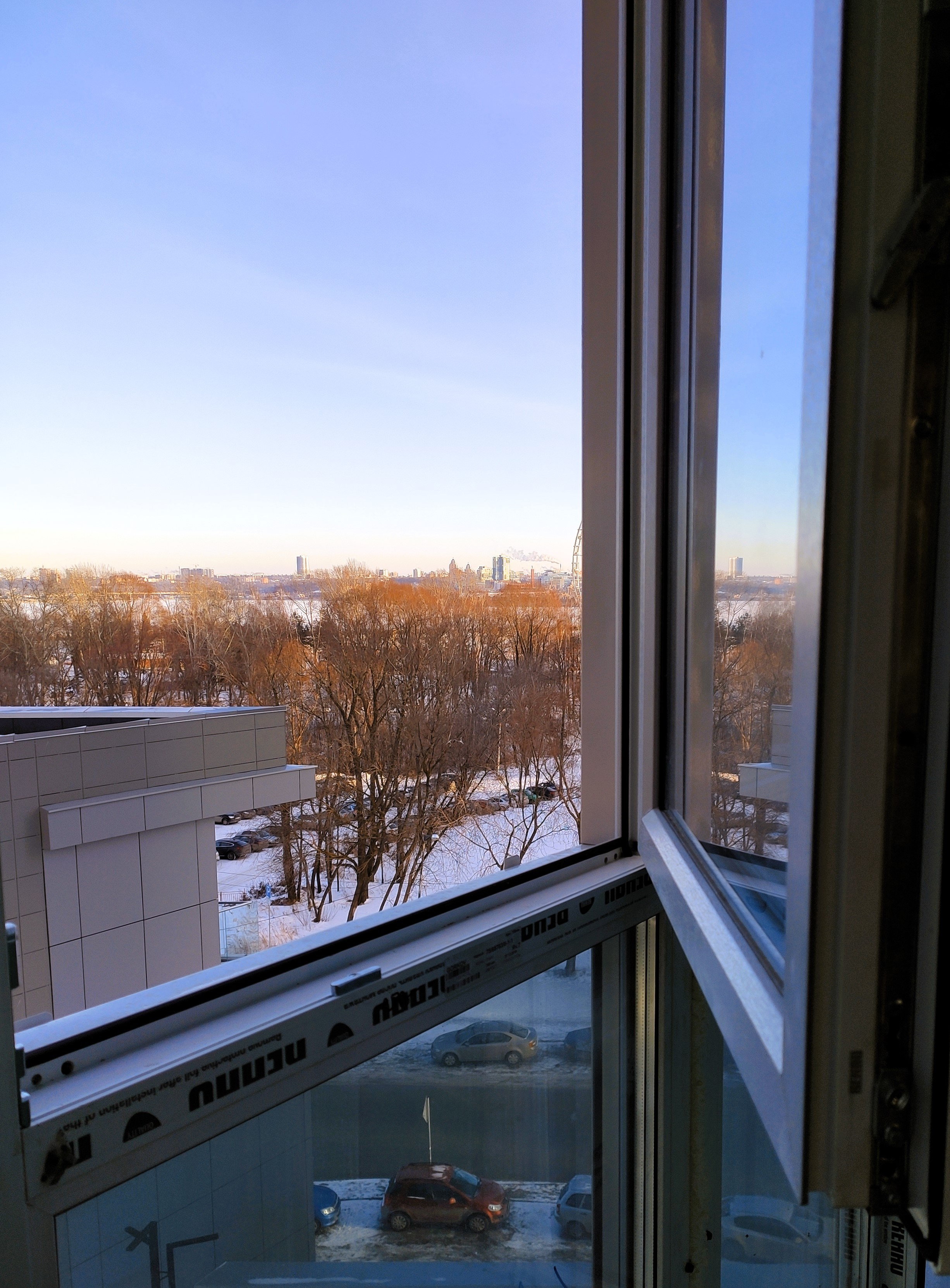 Кейс по дизайну. Алена и Даниль, пара 45+, врач и практикующий йог. Change4Life: медитации, выгорание, мягкие навыки, ретриты