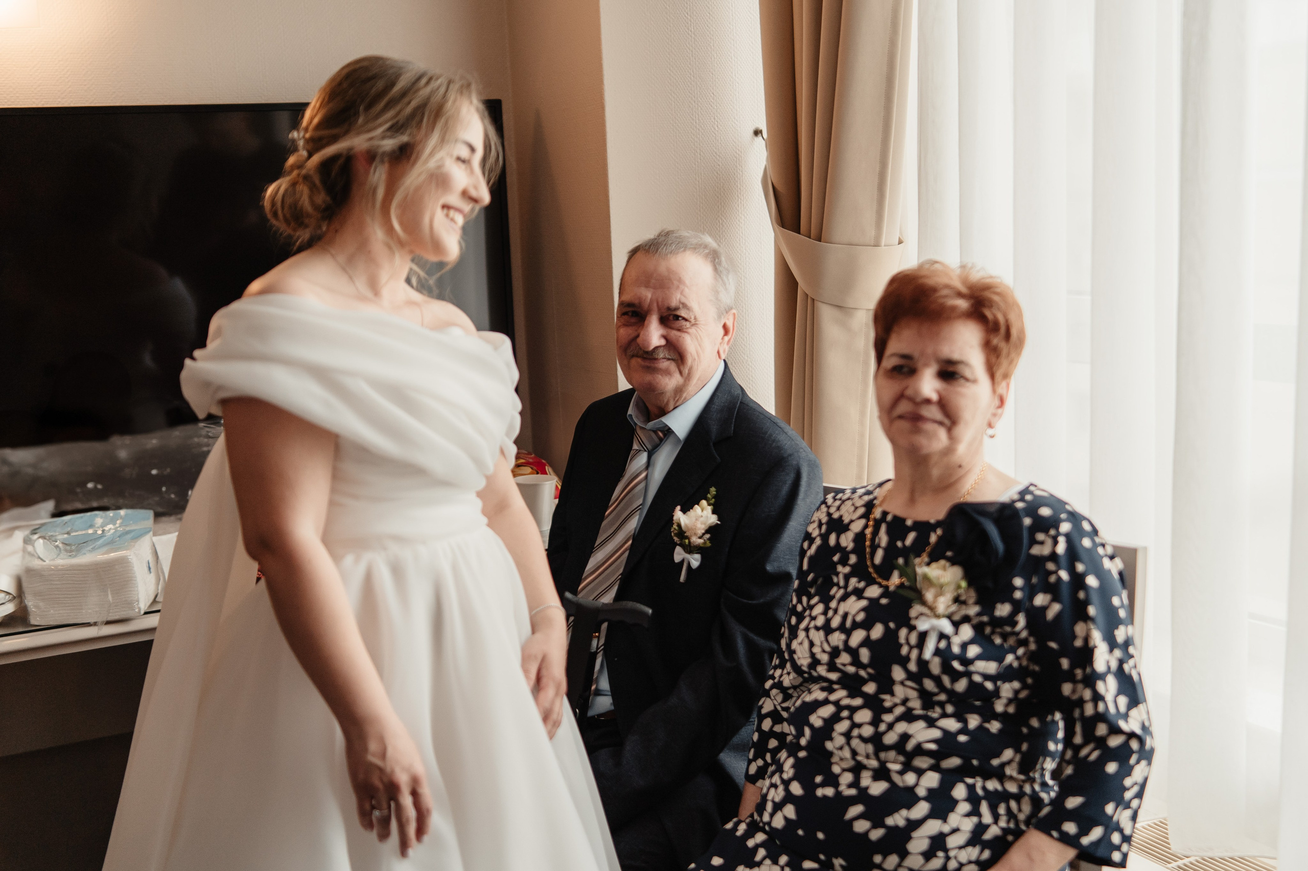 Alexandra + Andrei / Iasi. Foto-Video Nunta Iasi, Suceava, Bucuresti / Disponibilitate 2025 — 2026 — 2027