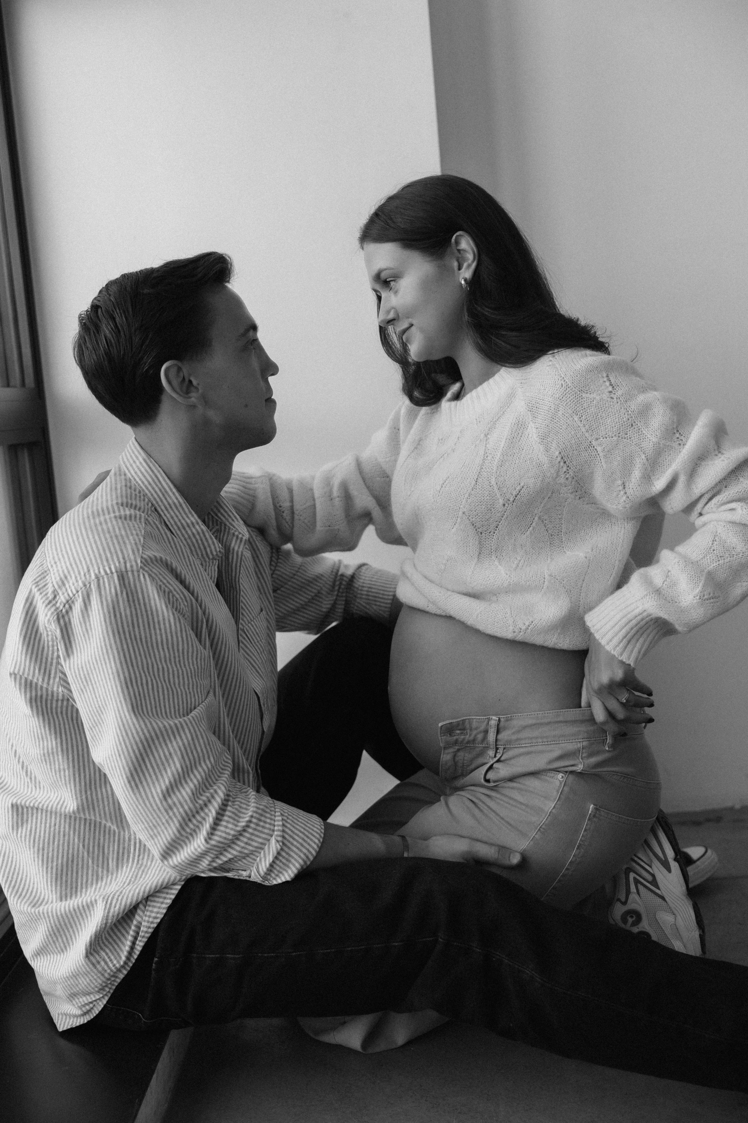 Ieva ir Žilvinas | Moderni laukimo fotosesija studijoje. Vestuvių ir šeimų fotografė Lena Bondarenko / belove photo