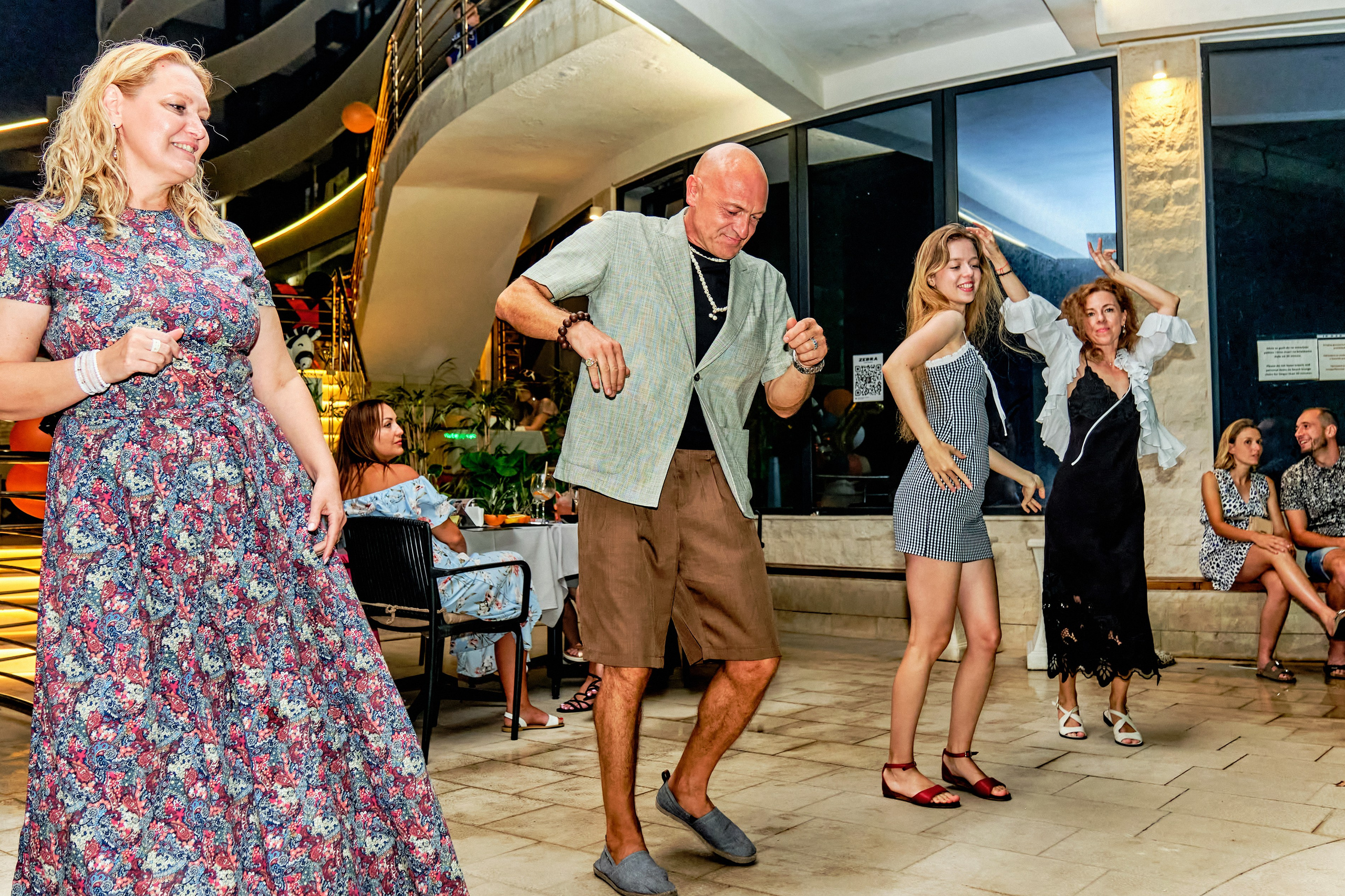Photo report from the Zebra Restaurant’s birthday celebration. Becici, Montenegro. Photographer, photo artist Alena Novgorodtseva