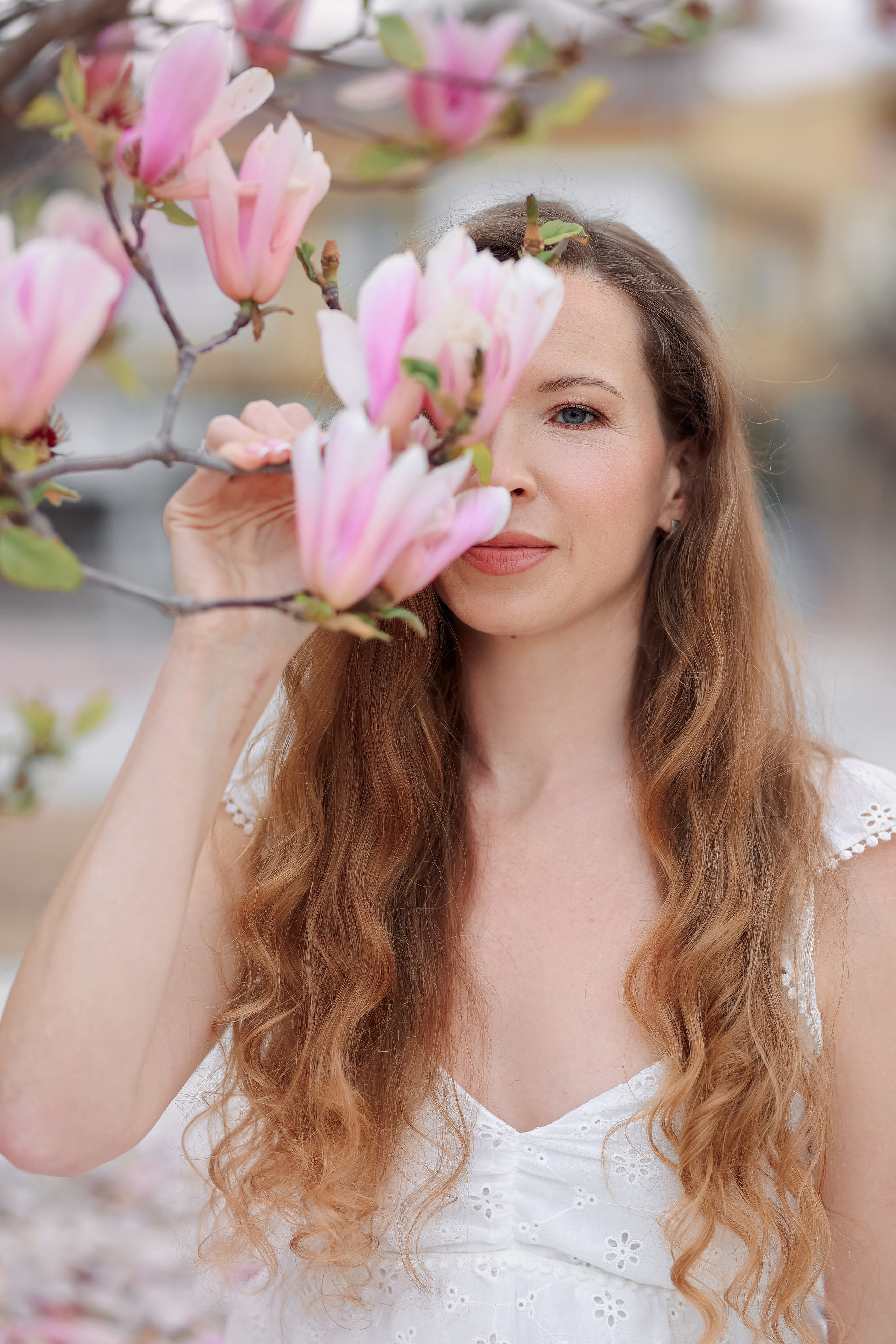 Photoshooting in magnolia. Photographer in Turkey, Antalya, Kemer, Belek, Side, Kas, Fethiye