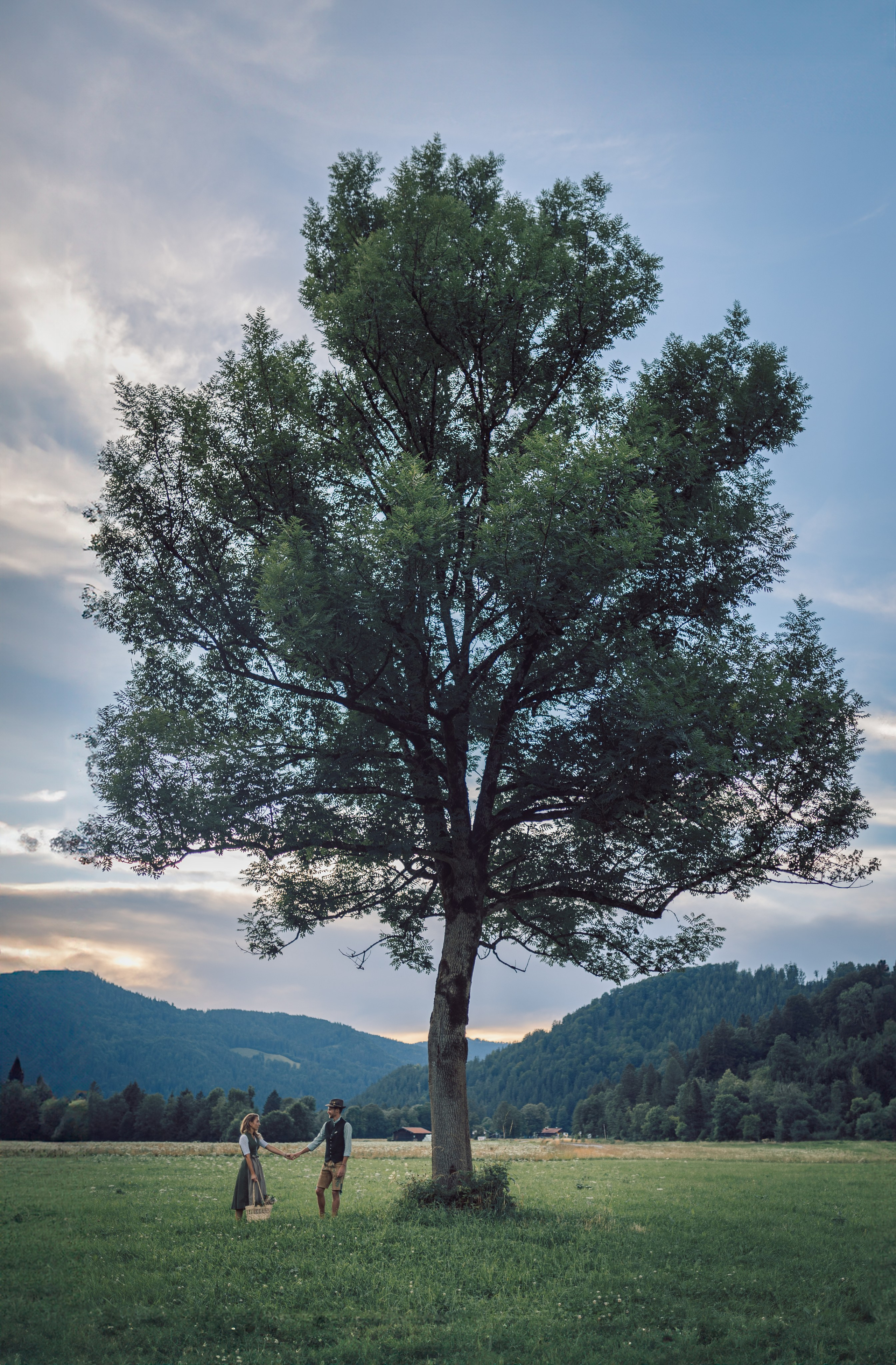 Selina & Conny. GoldenHourStory