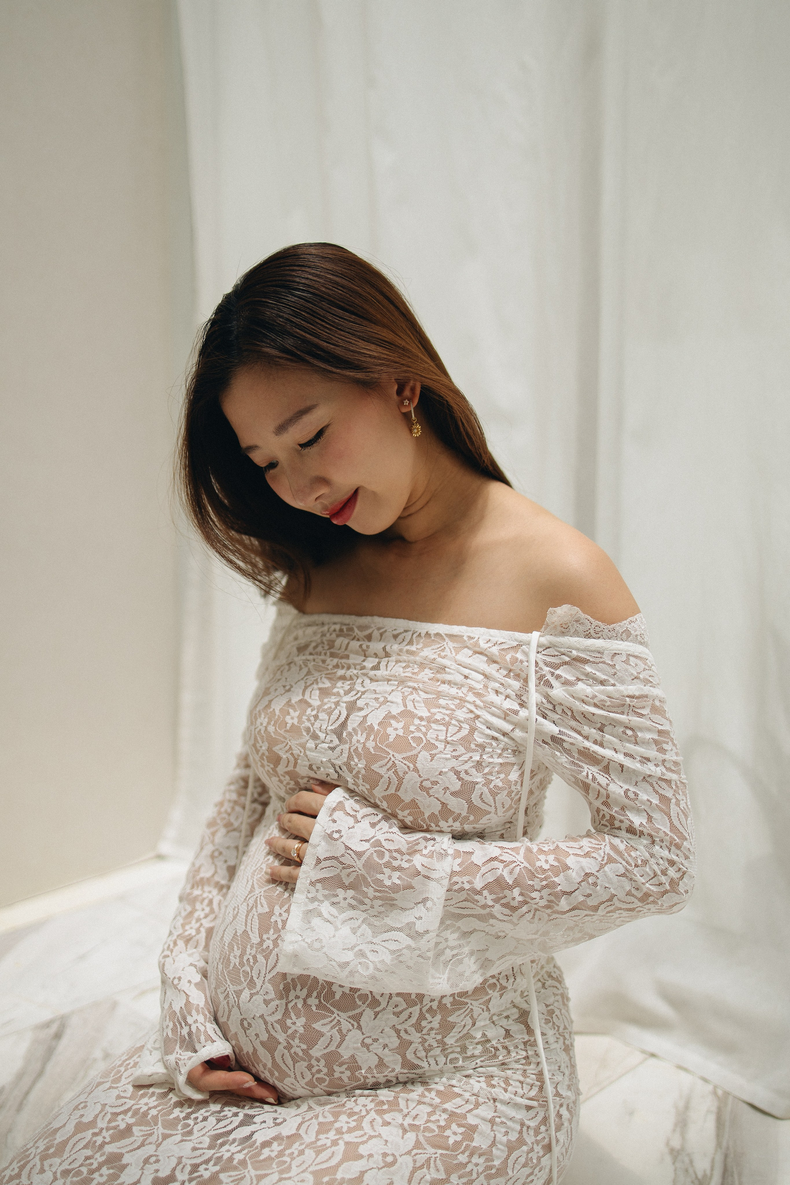 The Sweetest Anticipation. Family and wedding photographer in Bangkok, Thailand