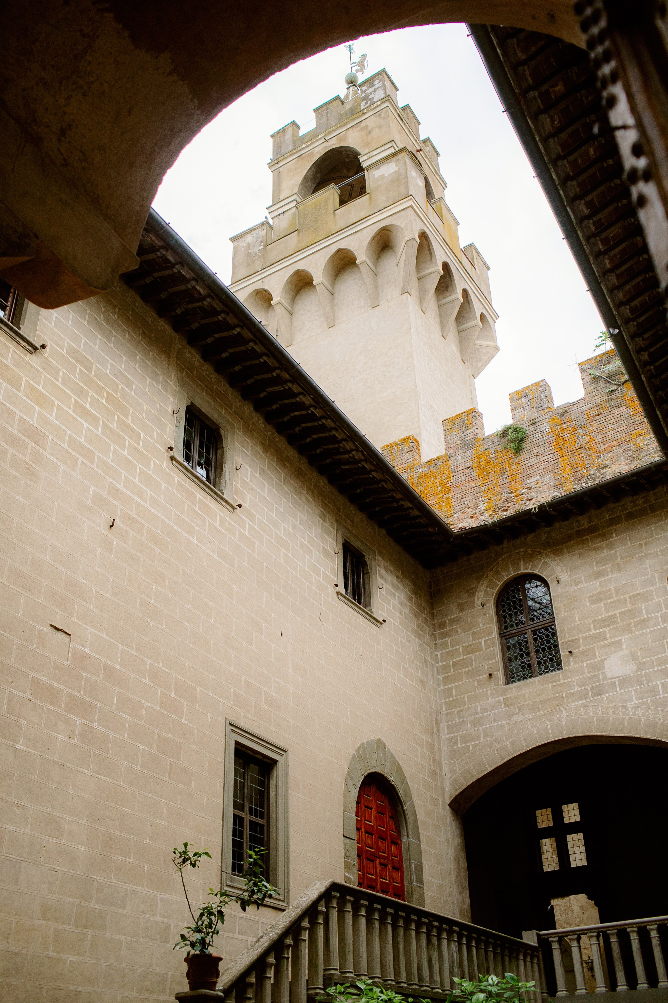 Tuscany Castello di Montegufoni wedding. Iurkovski PHOTOGRAPHY in Europe. Luxury destination weddings and events