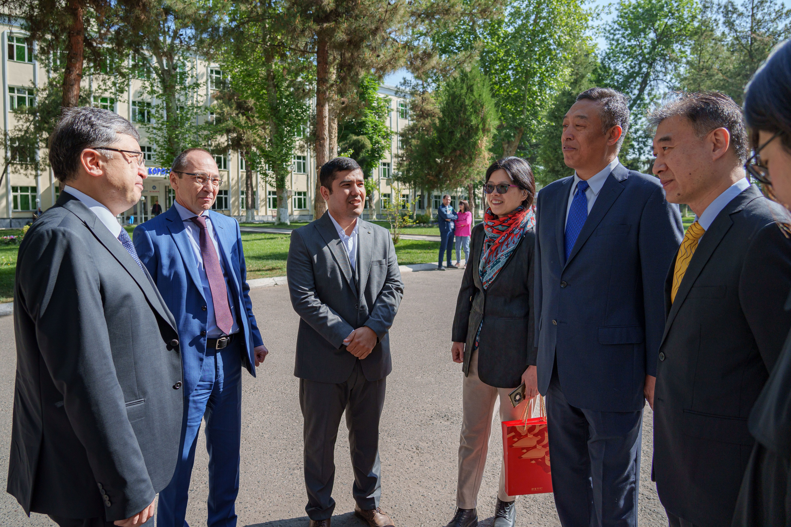 ЦЕРЕМОНИИ ОТКРЫТИЯ УЗБЕКСКО-КИТАЙСКОГО МЕДИЦИНСКОГО ЦЕНТРА. Георгий Намазов | Фотограф в Ташкенте
