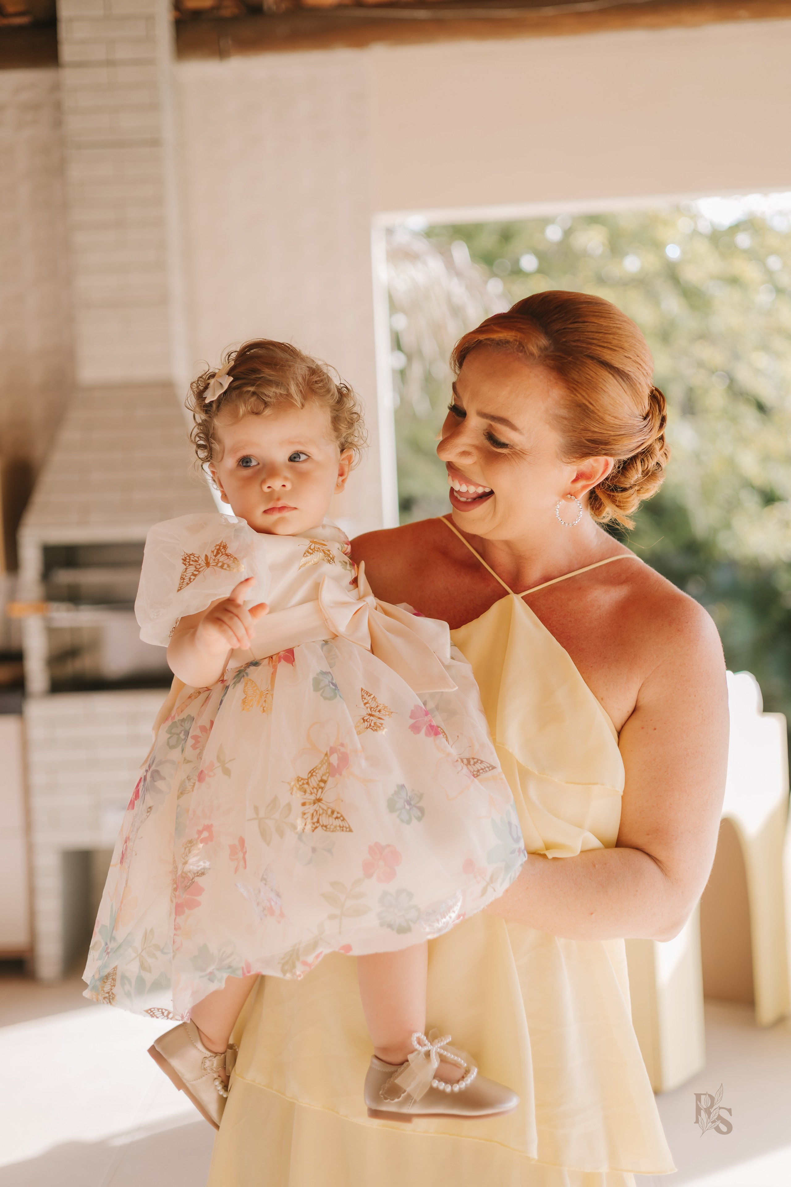 Aurora — 1 ano. Fotógrafo Richard Silvestre — Casamentos na Bahia