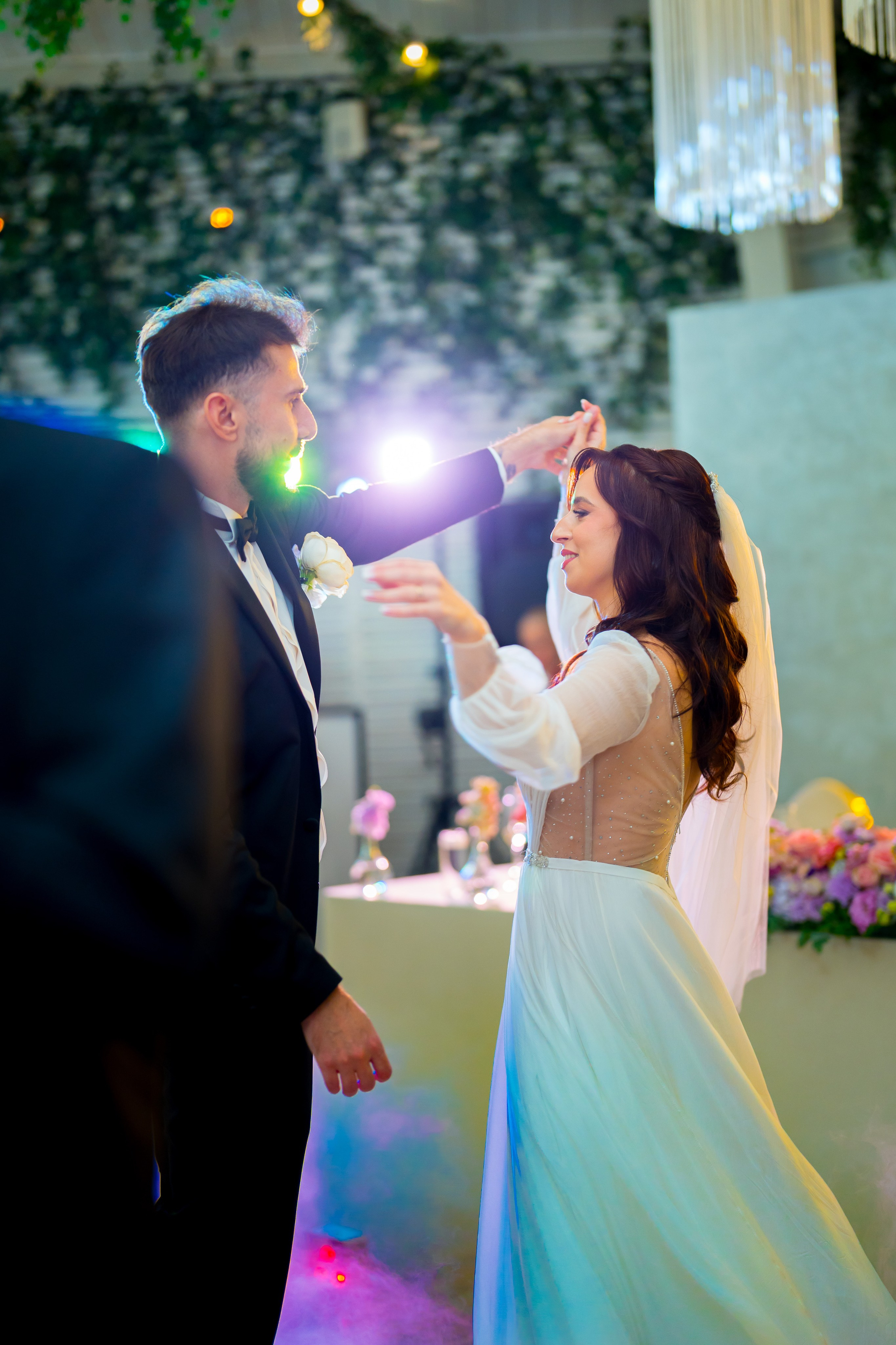 PARTY. Gabriel Florea — Fotograf nuntă București