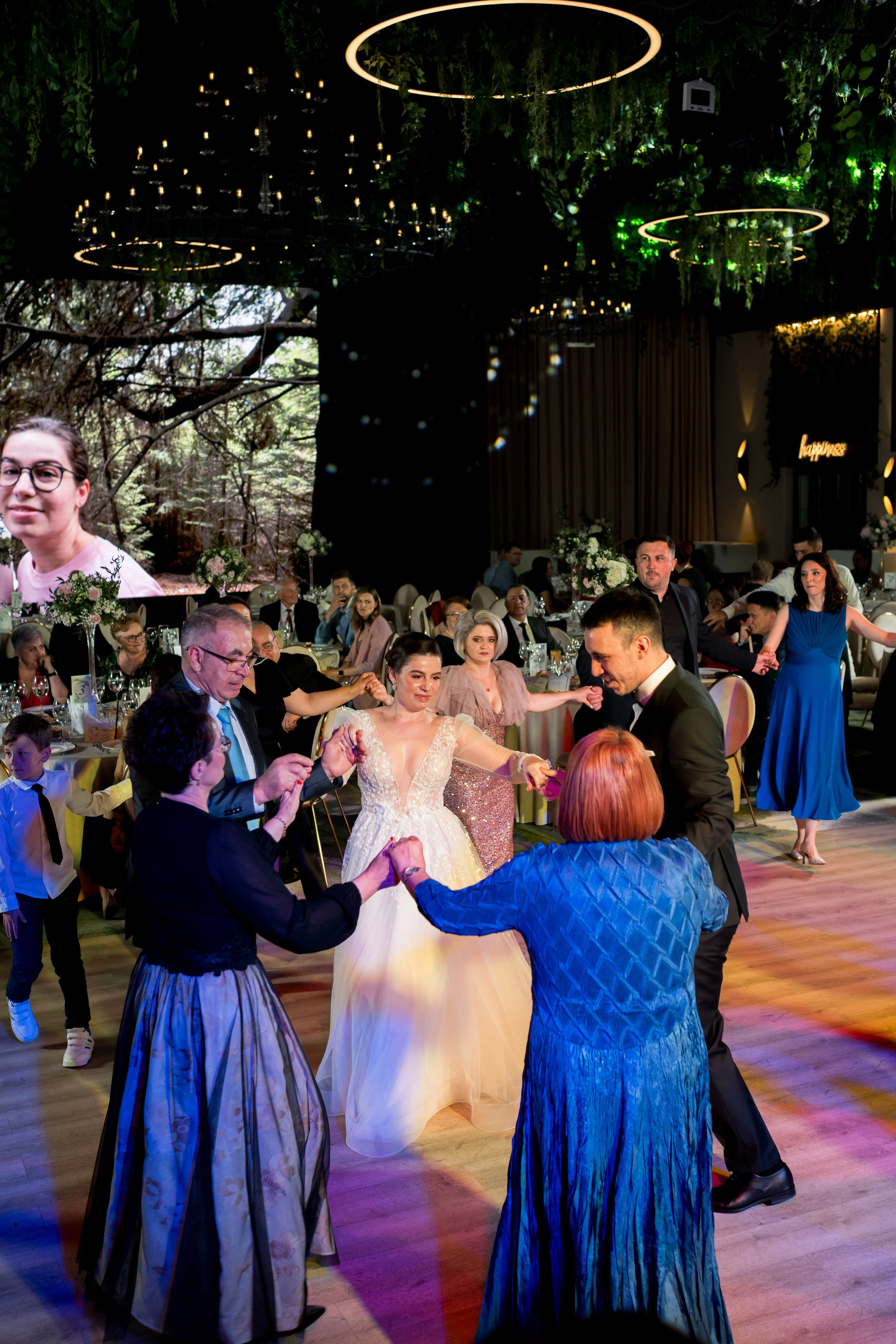 PARTY. Gabriel Florea — Fotograf nuntă București