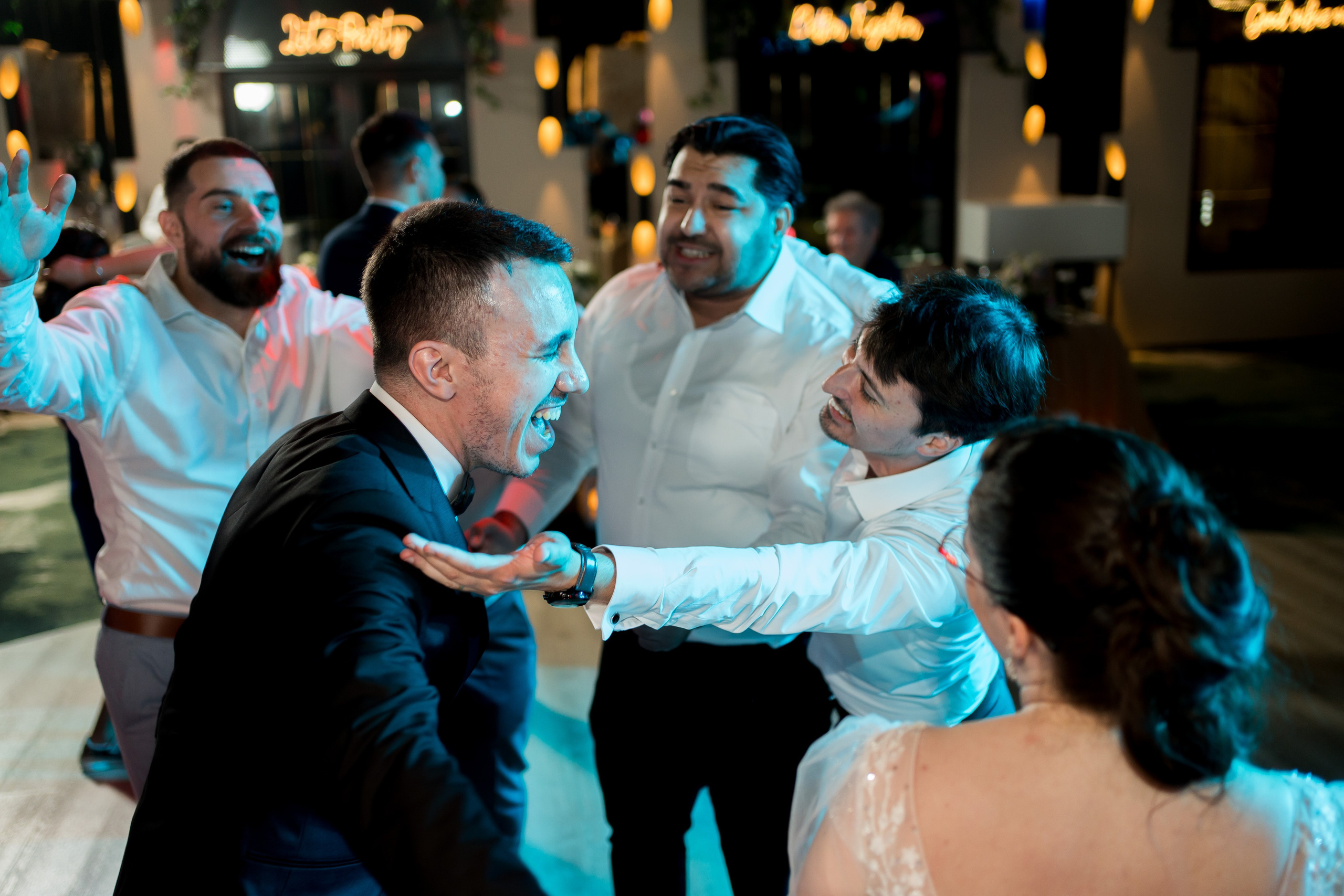 PARTY. Gabriel Florea — Fotograf nuntă București