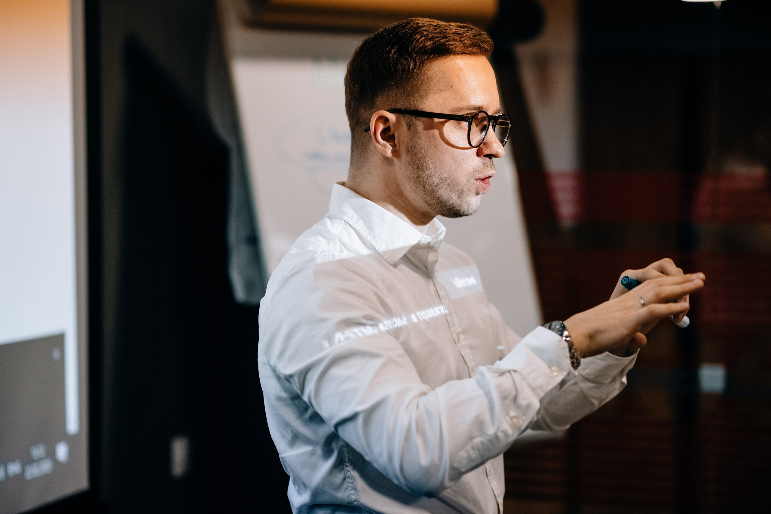 Business lecture. Destination Wedding photographer Italy, France, Germany, Spain, Poland Oleg Zaicev