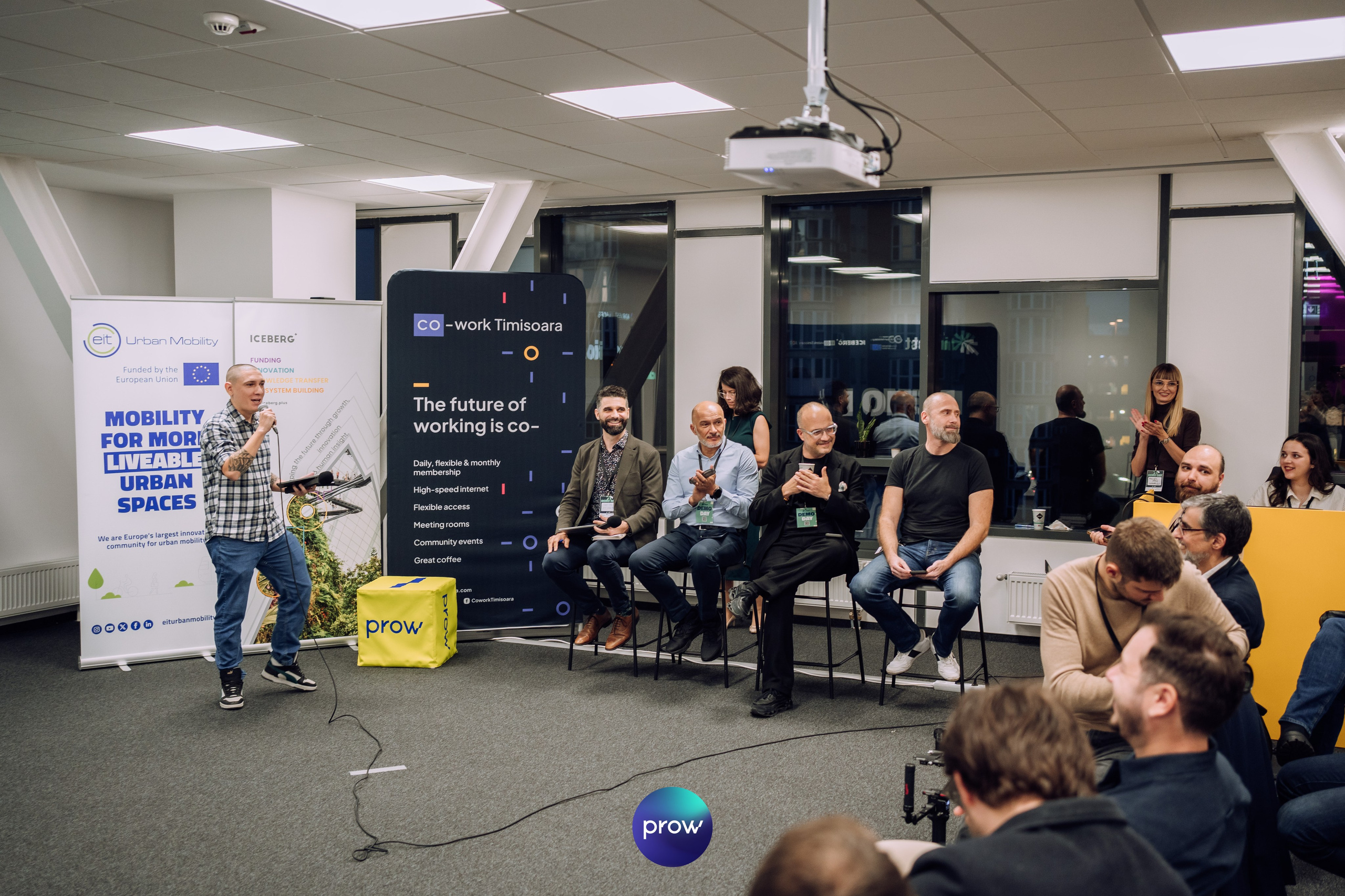 InVest DemoDay @ Cowork. Cozac Cristian Photographer