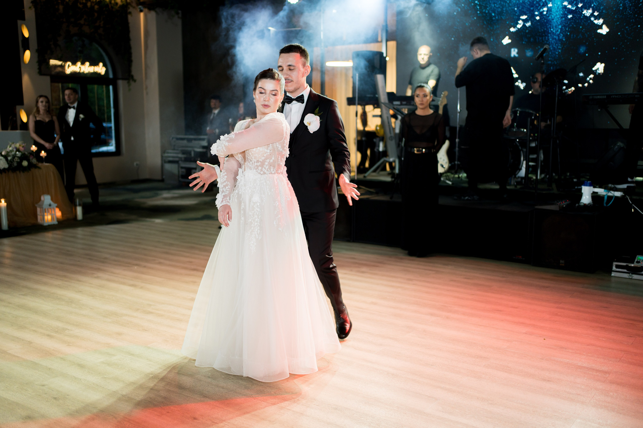 PARTY. Gabriel Florea — Fotograf nuntă București