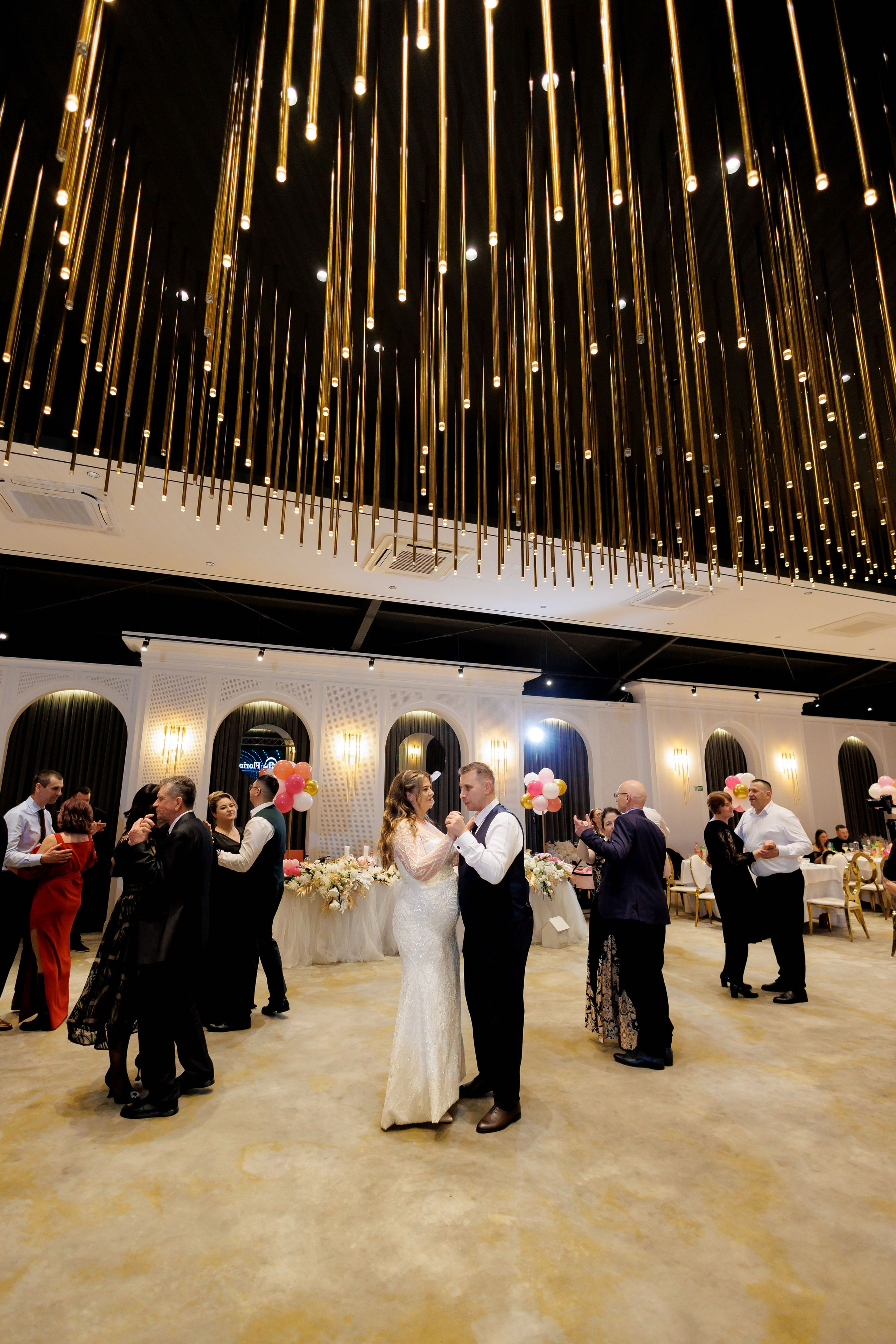 Povestea voastră, regizată de noi |Cristi Turculet Videograf Nuntă Suceava | wedding highlight. Servicii foto-video profesionale, pentru momente de neuitat