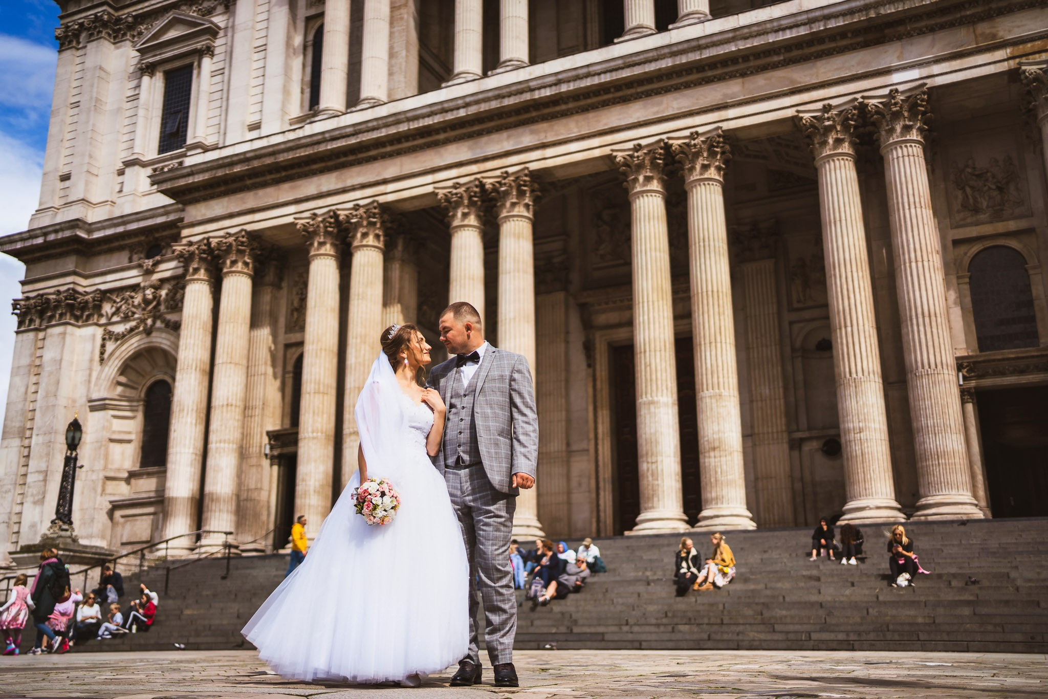 Book a wedding photographer and videographer in London. Wedding photographer in United Kingdom
