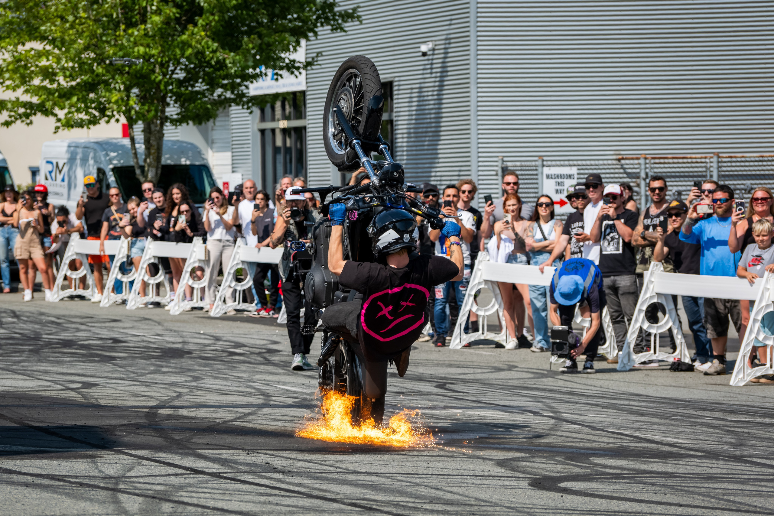 Auto & Moto. Roaming Reflections of Motorcycle Life