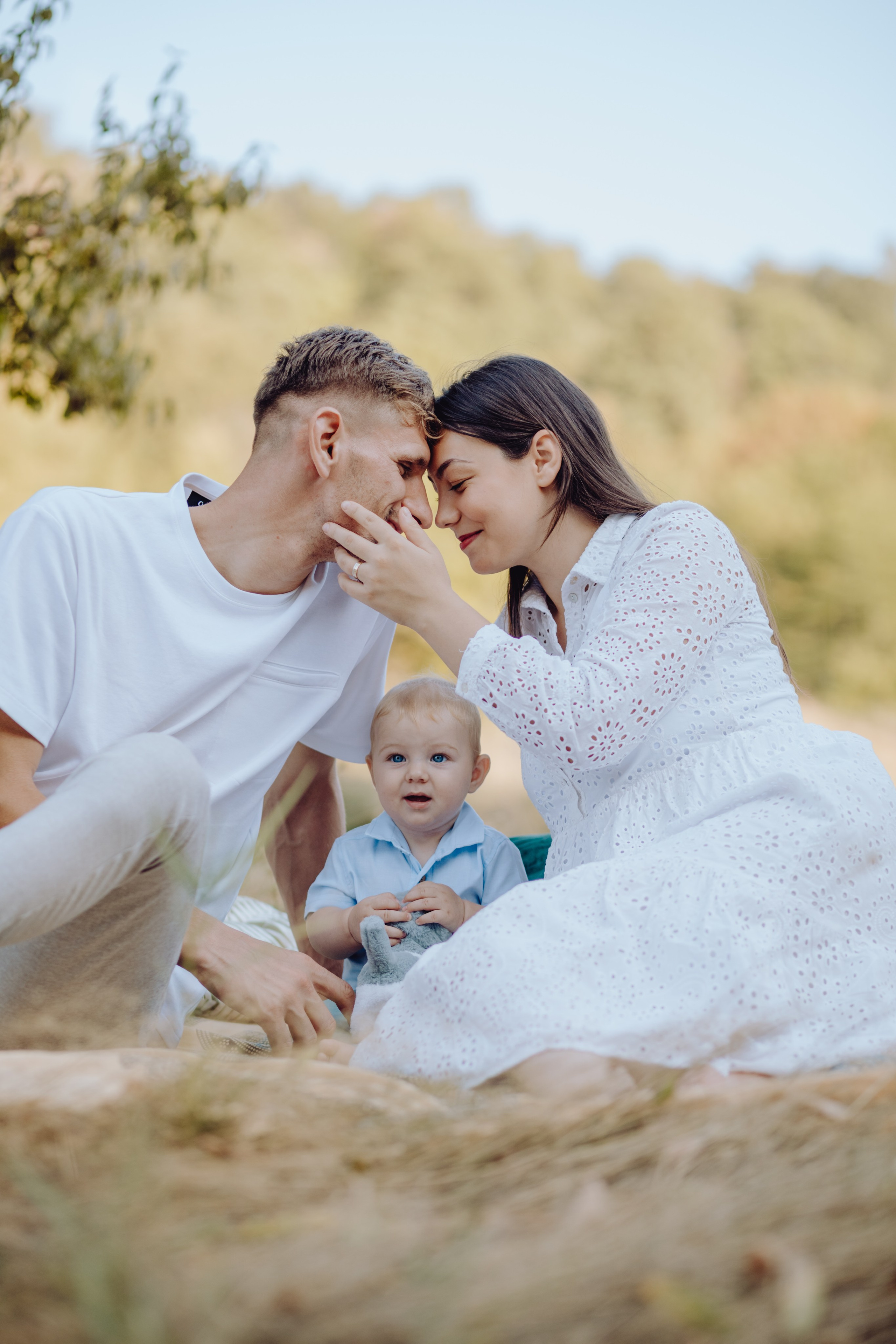 Beni & Adina. Wedding & couple photographer from Romania Rut Vetan