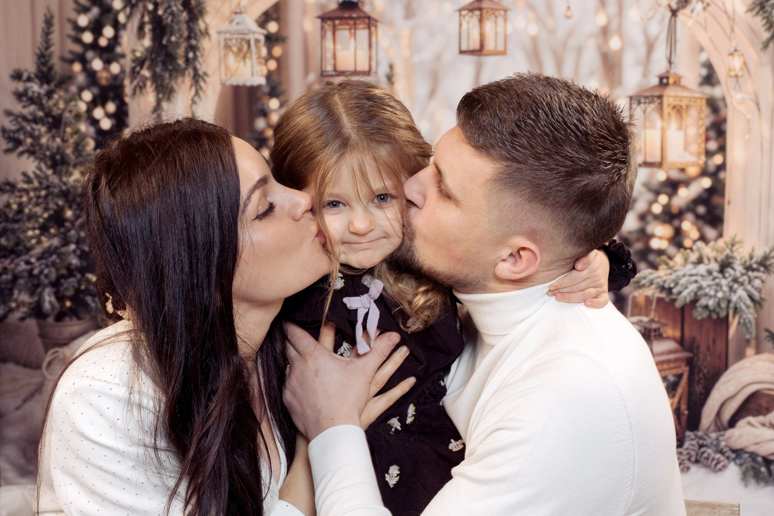 Christmas Sessions at Studio Momenty — Making Memories, Not Just Photos