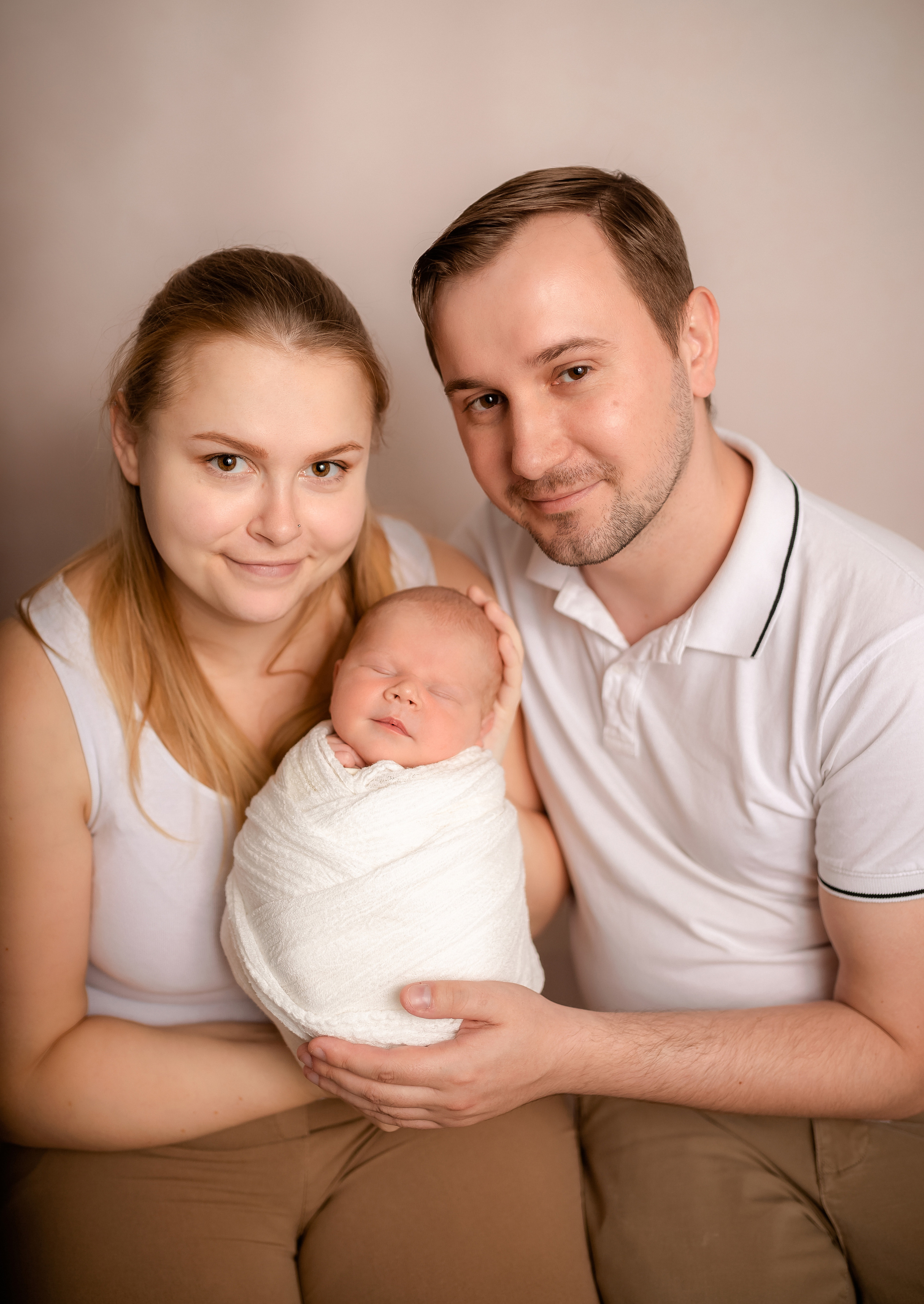 Neugeborene. Neugeborenen, Kinder, Familie Fotografin Oberhausen NRW Marina Lykov