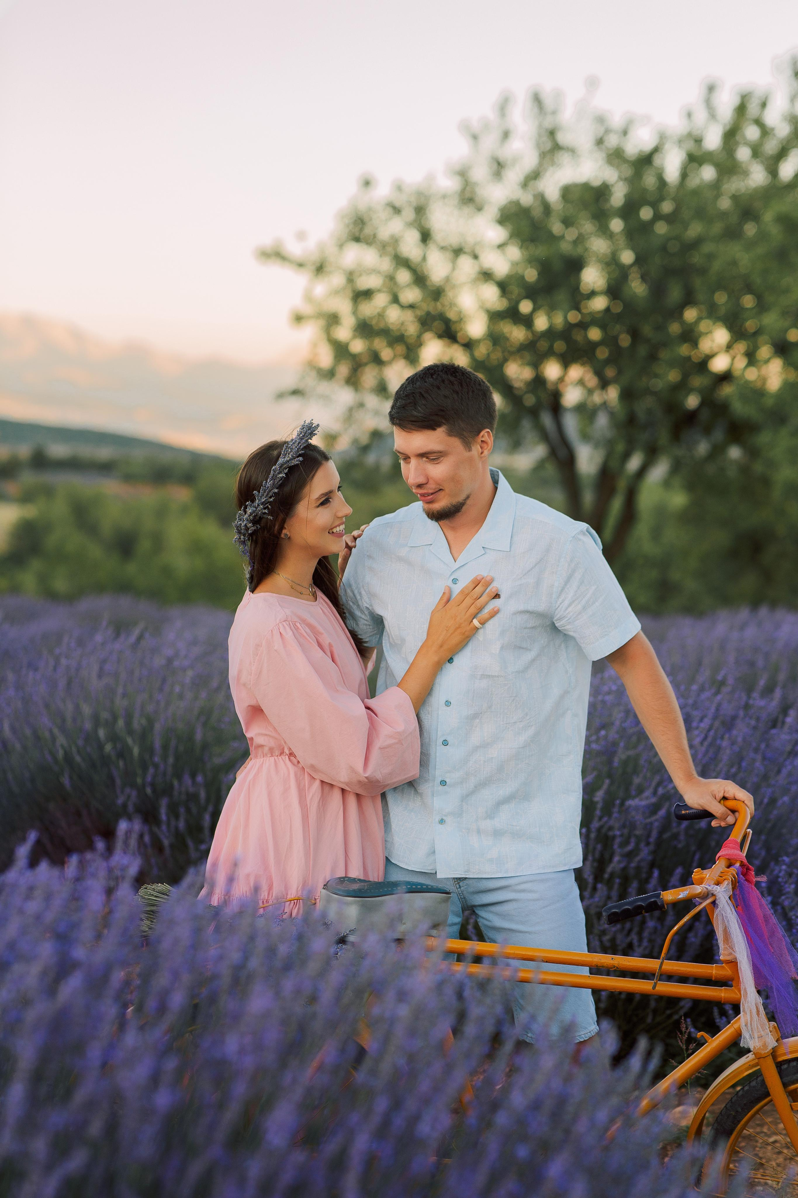 Family photo session in lavender fields. Professional Photographer in Alanya, Side, Belek, Antalya. Turkiye