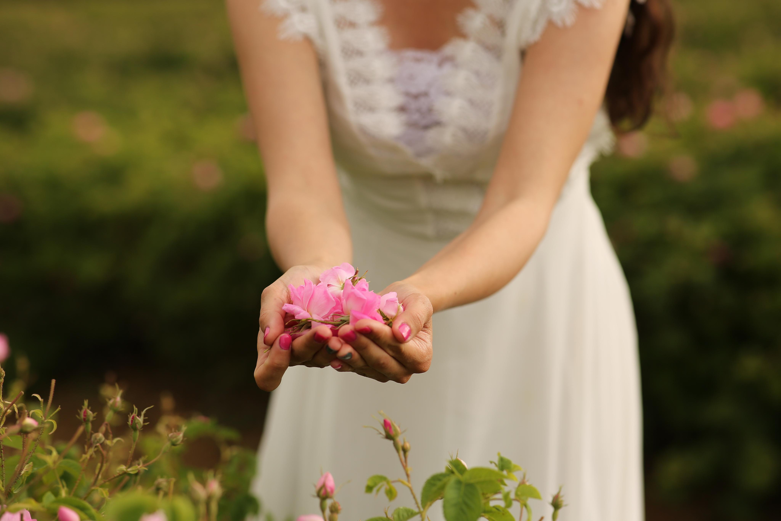 Фотосессия в розарии. Professional Photographer in Alanya, Side, Belek, Antalya. Turkiye