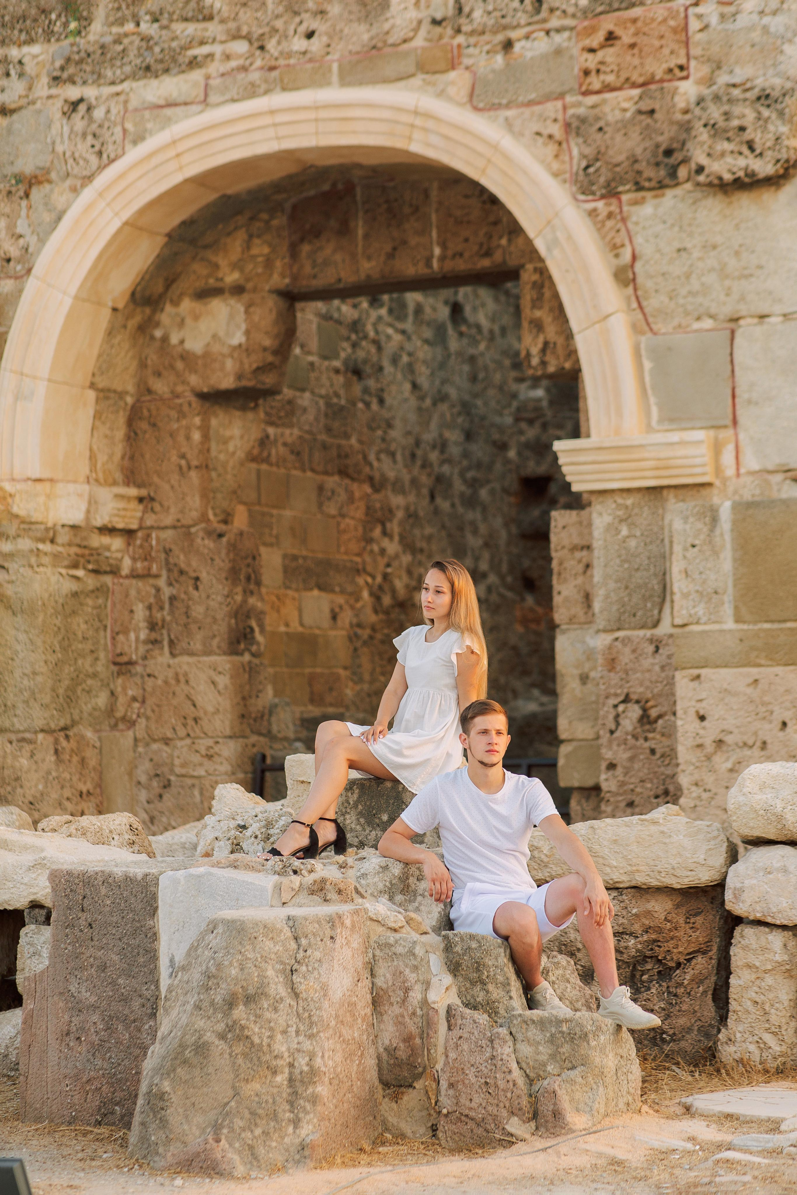 Couple photo shoot in the ancient city of Side at sunrise. Professional Photographer in Alanya, Side, Belek | Alsu Develi  Wedding, Family and portrait photo sessions